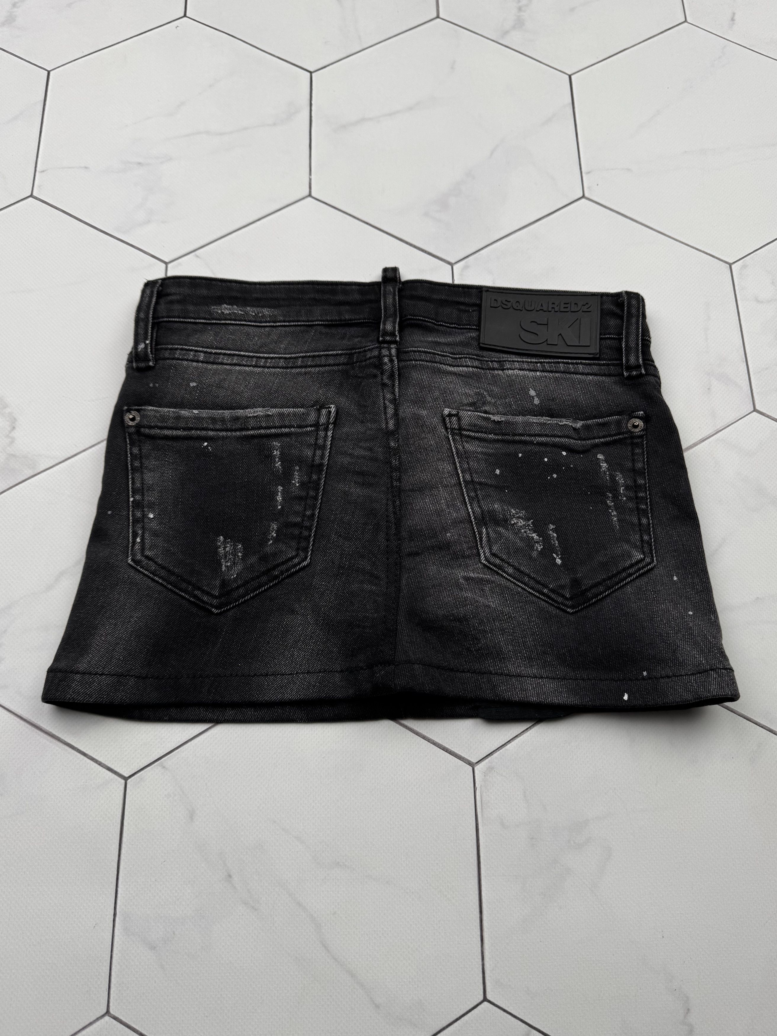 Dsquared2 Dsquared2 Mini Skirt With Zip (B257) Size 25" / US 0 / IT 36 - 8 Thumbnail