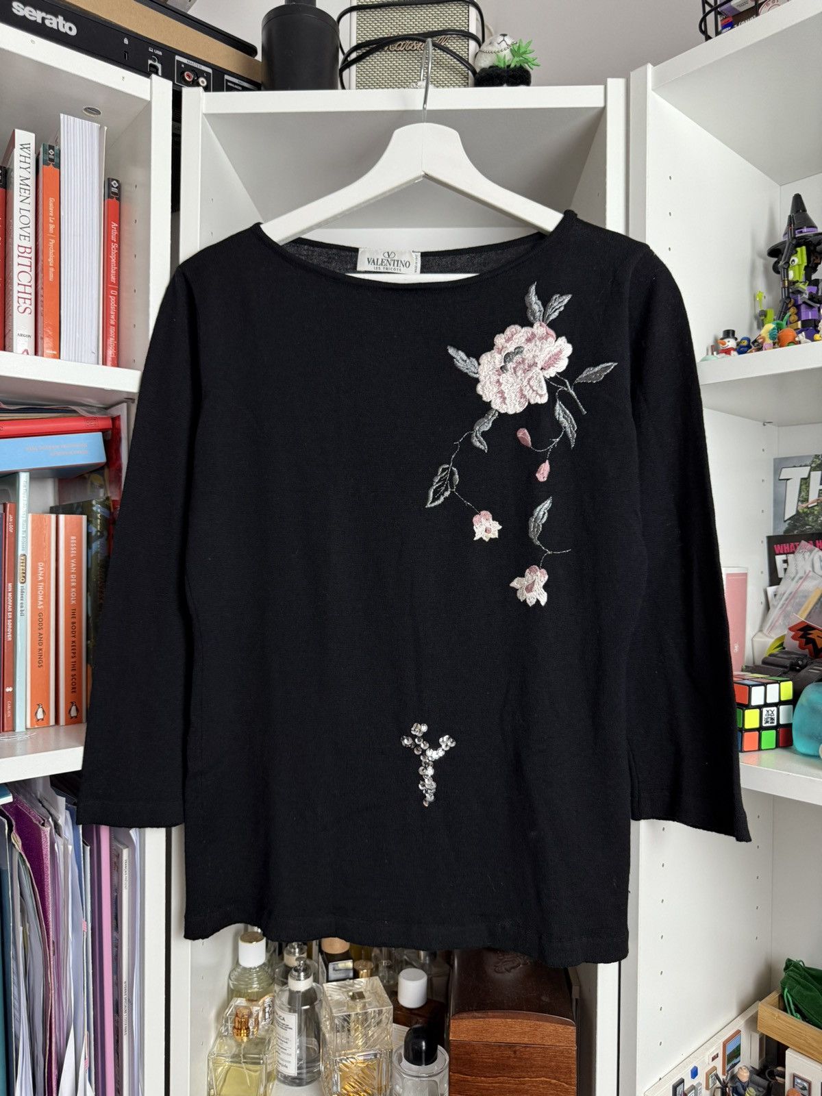 Designer × Valentino × Vintage Vintage 90s Valentino Pure wool floral print sweater S rare Size S / US 4 / IT 40 - 1 Thumbnail