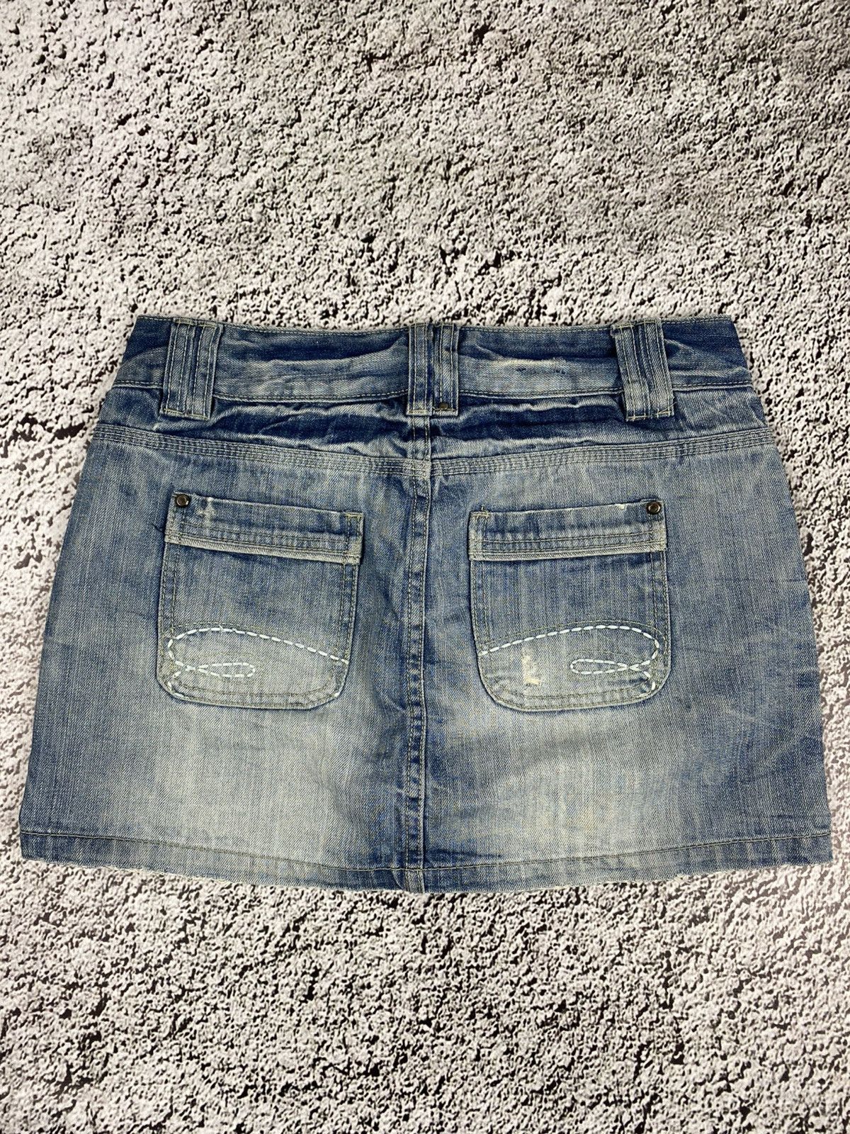 Vintage Vintage Y2K faded denim mini skirt 00s juicy style S Size 28" / US 6 / IT 42 - 2 Thumbnail