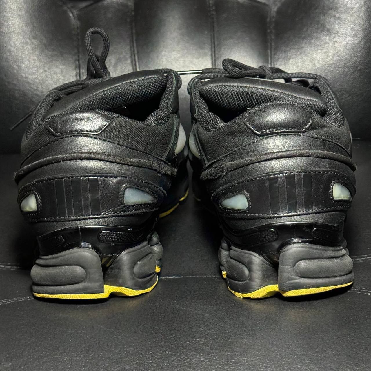 Adidas × Raf Simons Adidas Raf Simons Ozweego Corn Black Size US 11 / EU 44 - 2 Thumbnail