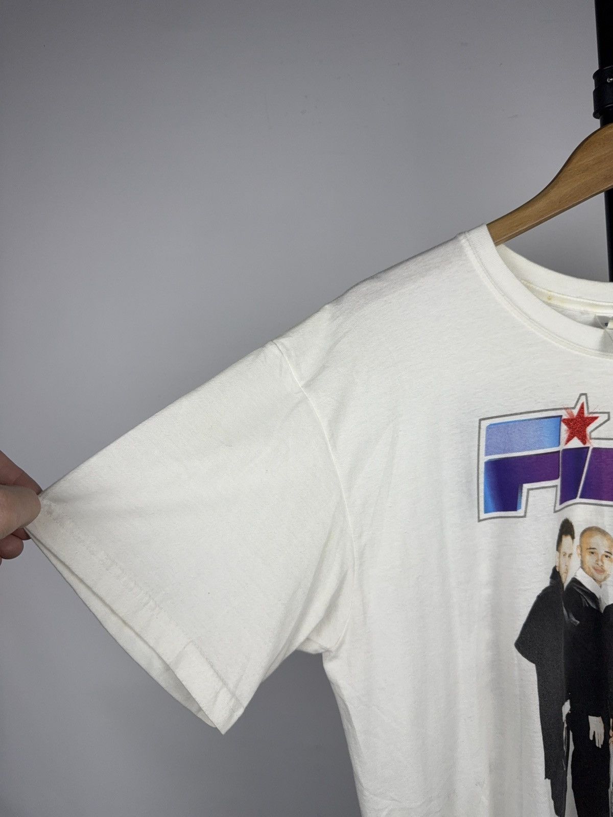 Band Tees 00s Rare FIVE Big Reunion 2013 Tour Tee Signed Size L Size US L / EU 52-54 / 3 - 8 Thumbnail