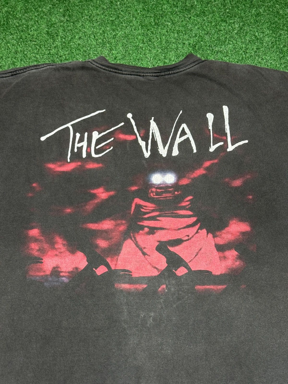 Vintage 90s Pink Floyd The Wall RARE FADED Band XL T Shirt
