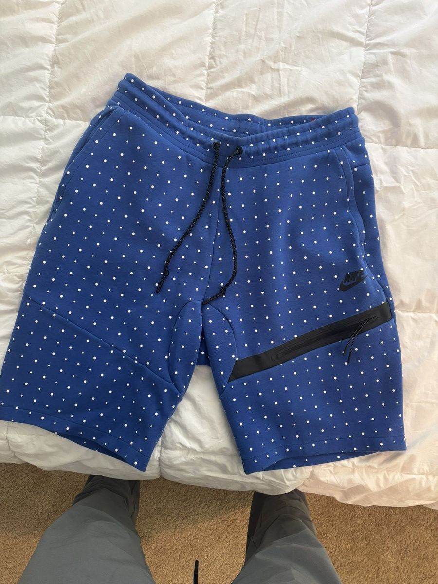 Nike Nike tech fleece shorts Size US 32 / EU 48 - 1 Thumbnail