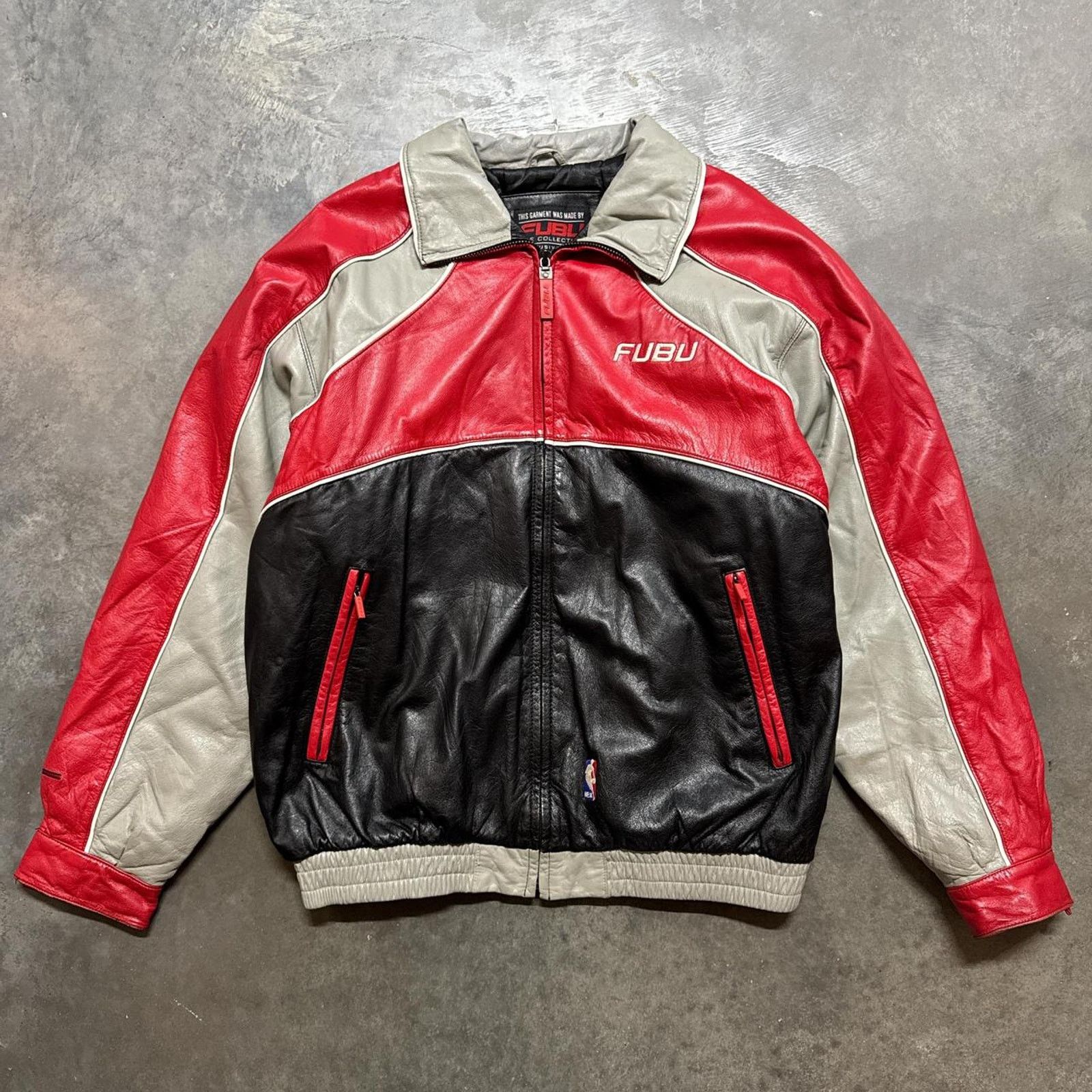 Fubu × Vintage Vintage 2000s Fubu Chicago Bulls NBA Rap Leather Jacket Size US L / EU 52-54 / 3 - 4 Thumbnail