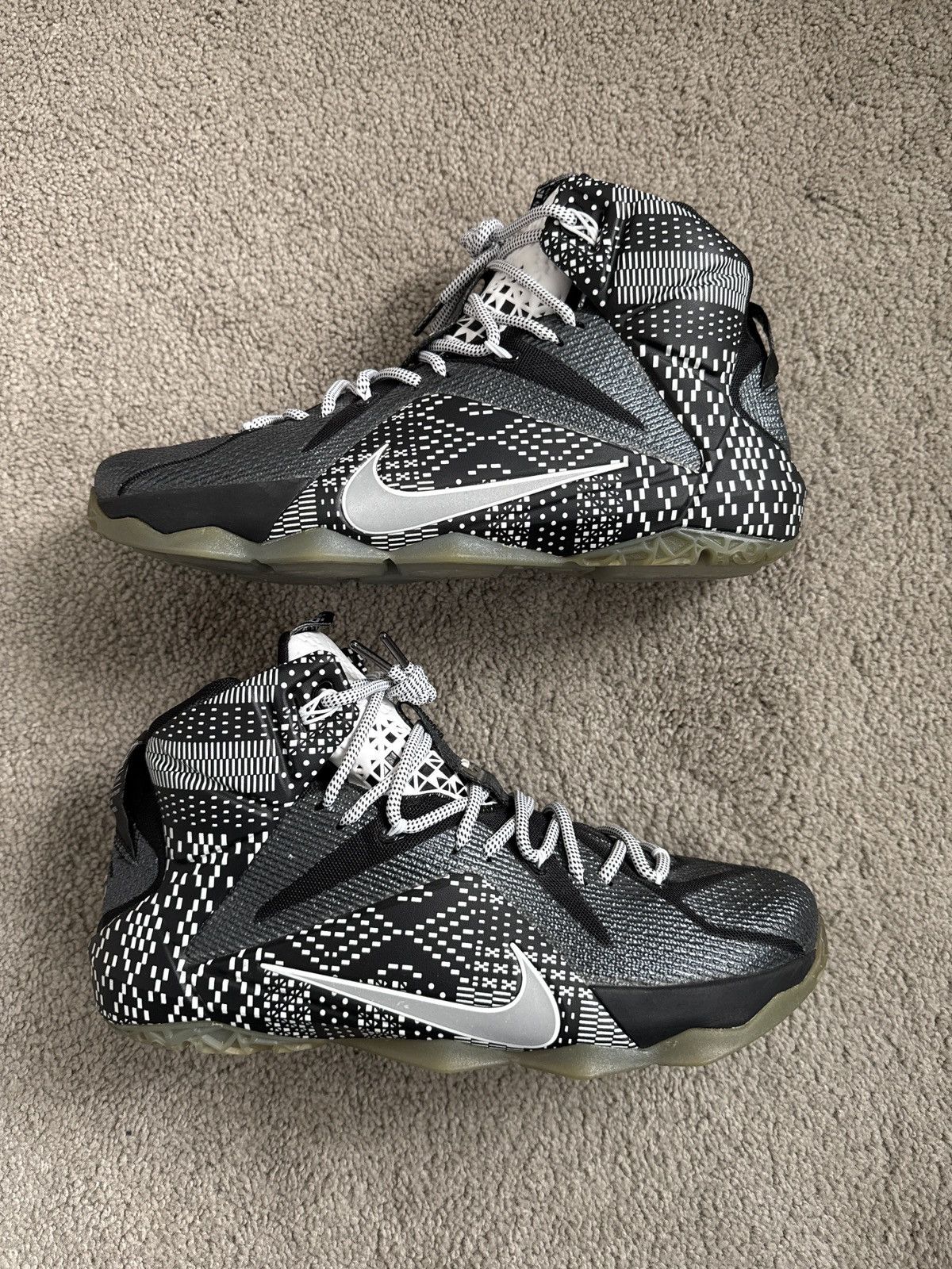Nike Lebron XII BHM Size US 12 / EU 45 - 2 Thumbnail