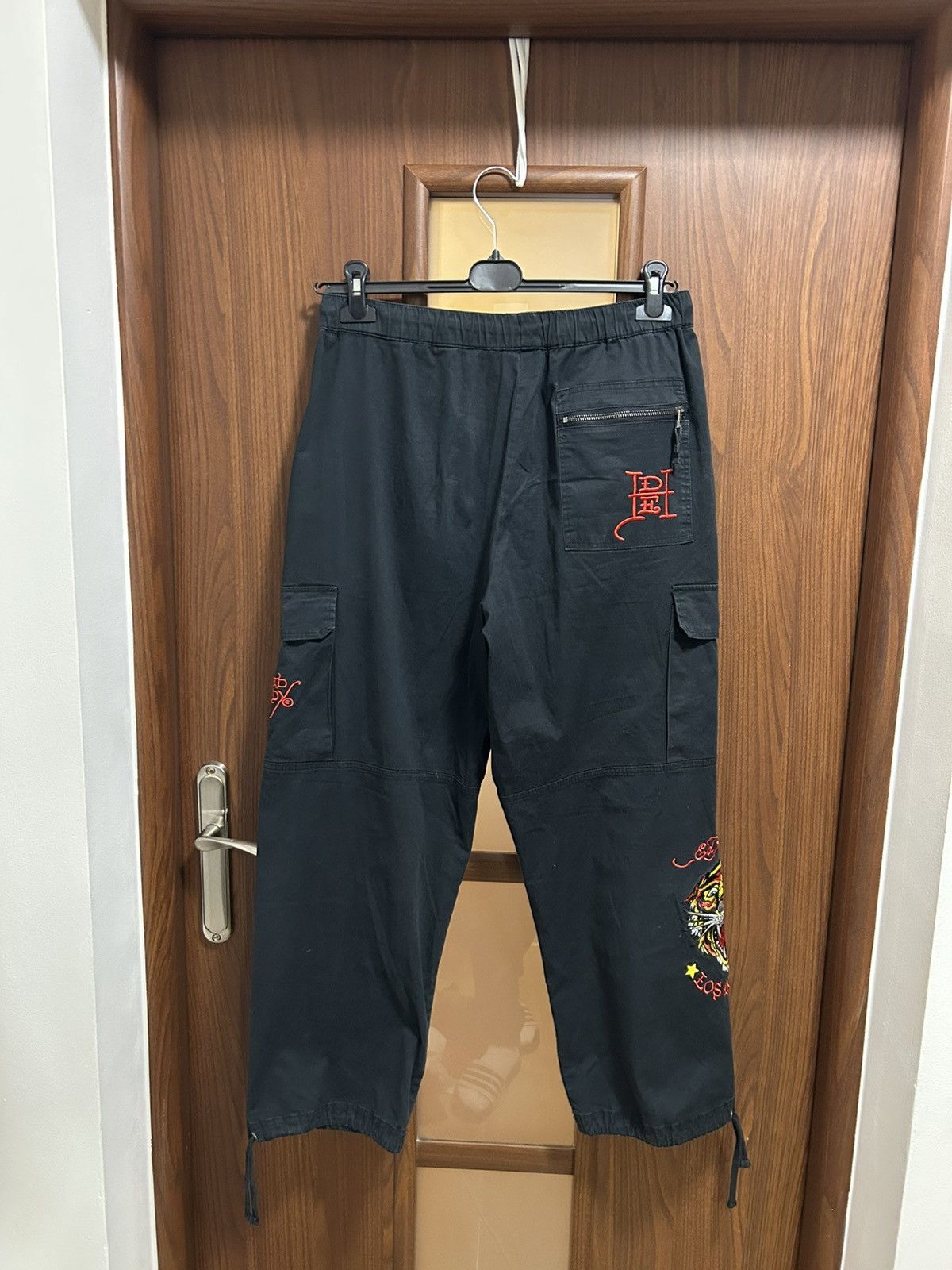 Ed Hardy vintage 2000’s Ed Hardy Roar Tiger Cargo Pants retro Y2K Size US 34 / EU 50 - 5 Thumbnail