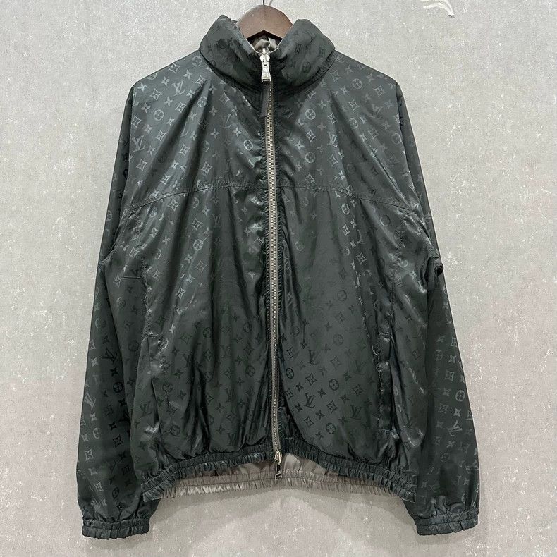 Louis Vuitton Louis Vuitton Full-printed double-faced assault jacket Size US L / EU 52-54 / 3 - 1 Thumbnail