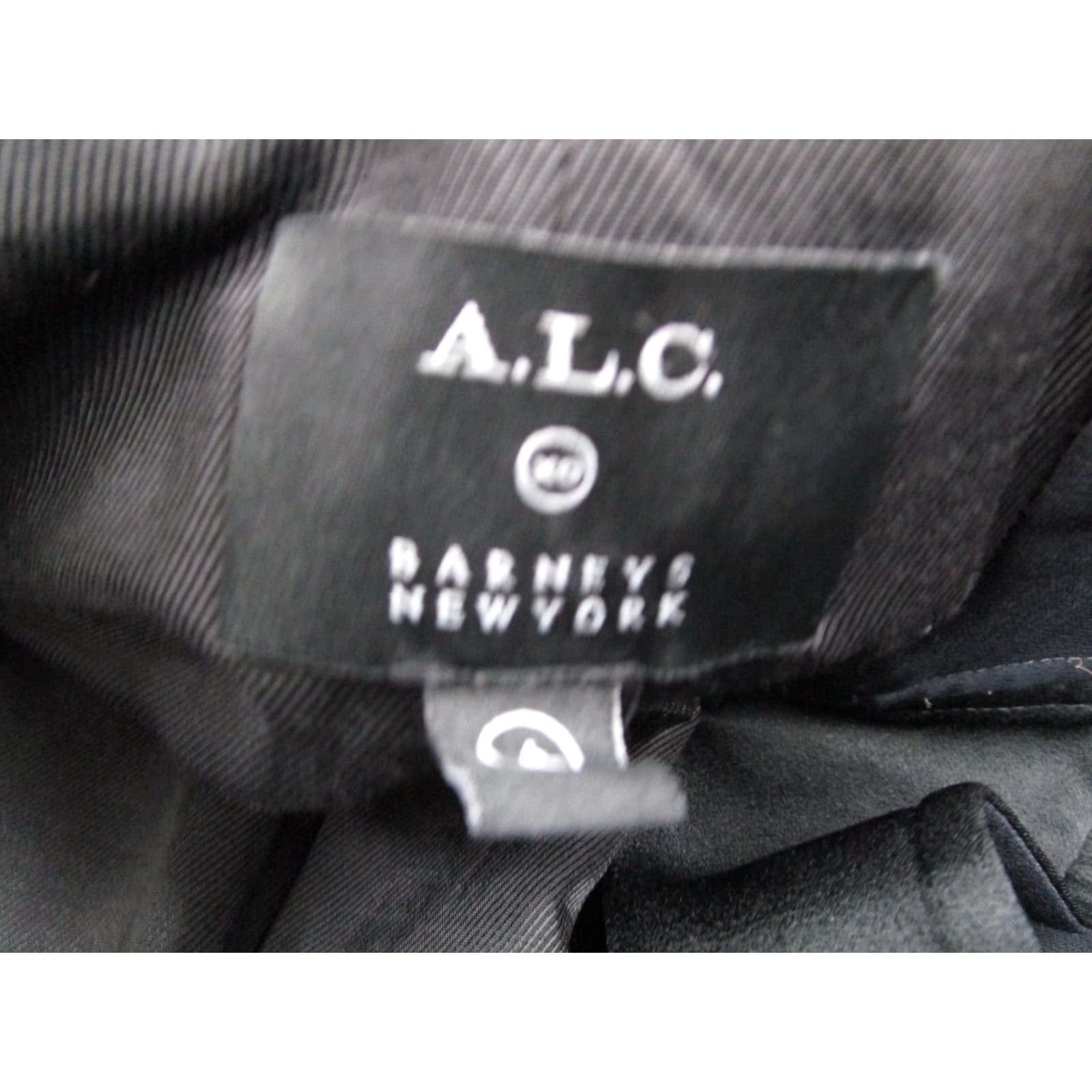 Vintage BARNEYS NEW YORK A.L.C. Jacket Women 6 Blazer One-Button Notch Short Black Wool Blend Viscose Blend Size M / US 6-8 / IT 42-44 - 2 Thumbnail