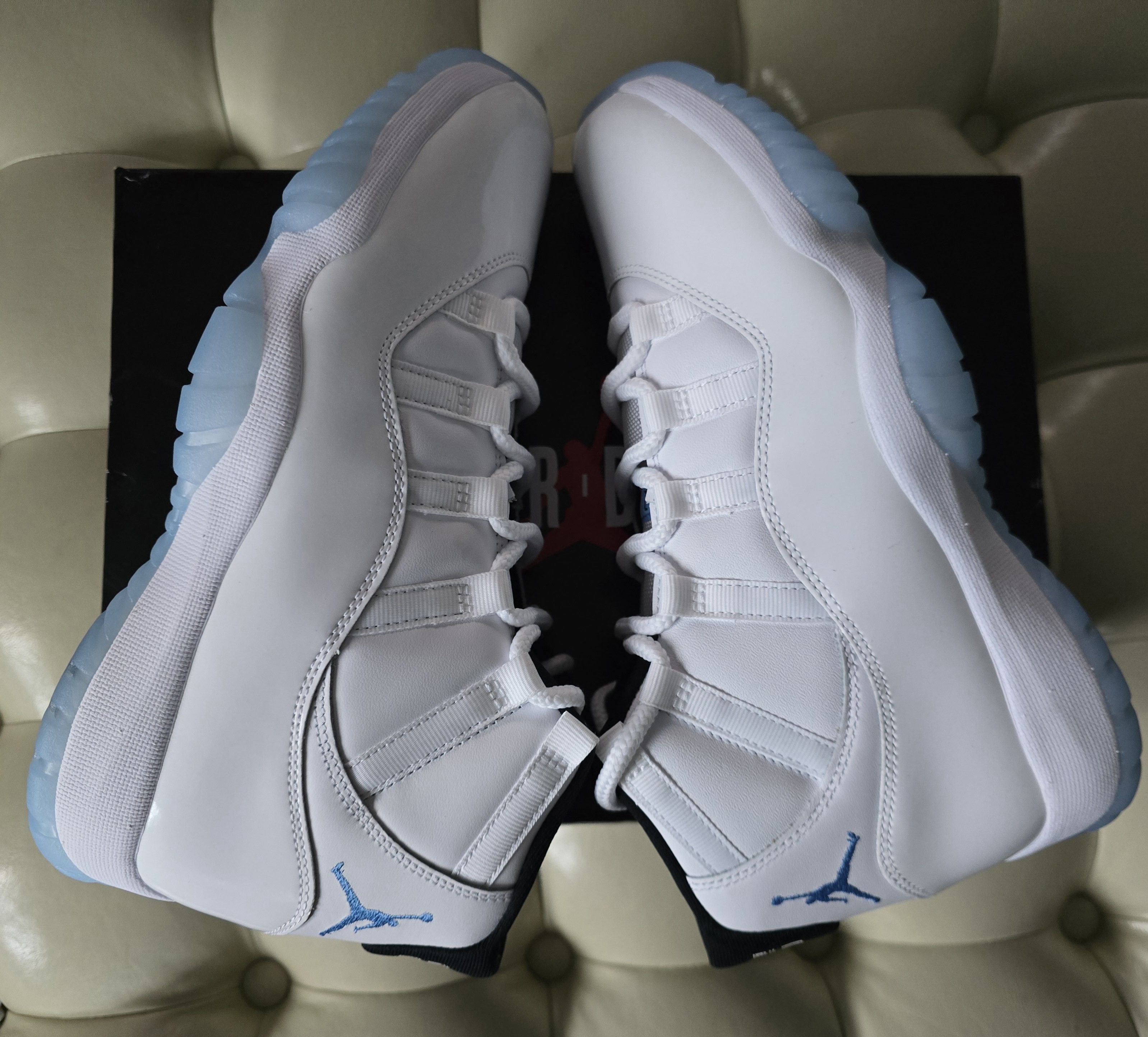 Jordan Brand Jordan 11 Legend Blue Size US 8 / EU 41 - 1 Thumbnail
