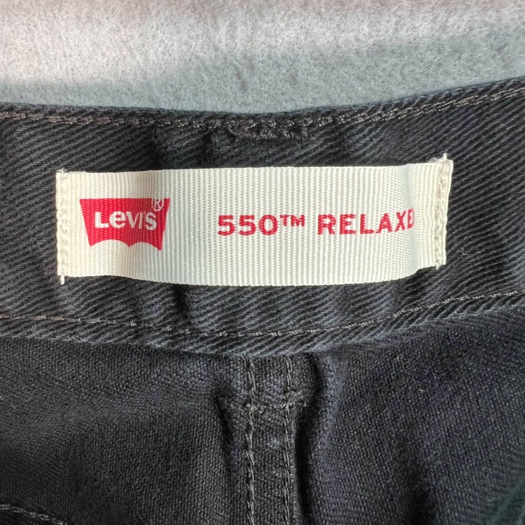Levi's VINTAGE Levi's Levi's 550 Jeans Straight Adult Women 18 Black Denim Relaxed Fit 27 Inseam 28 Waist Womens 90s Size 40" / US 18 - 4 Thumbnail