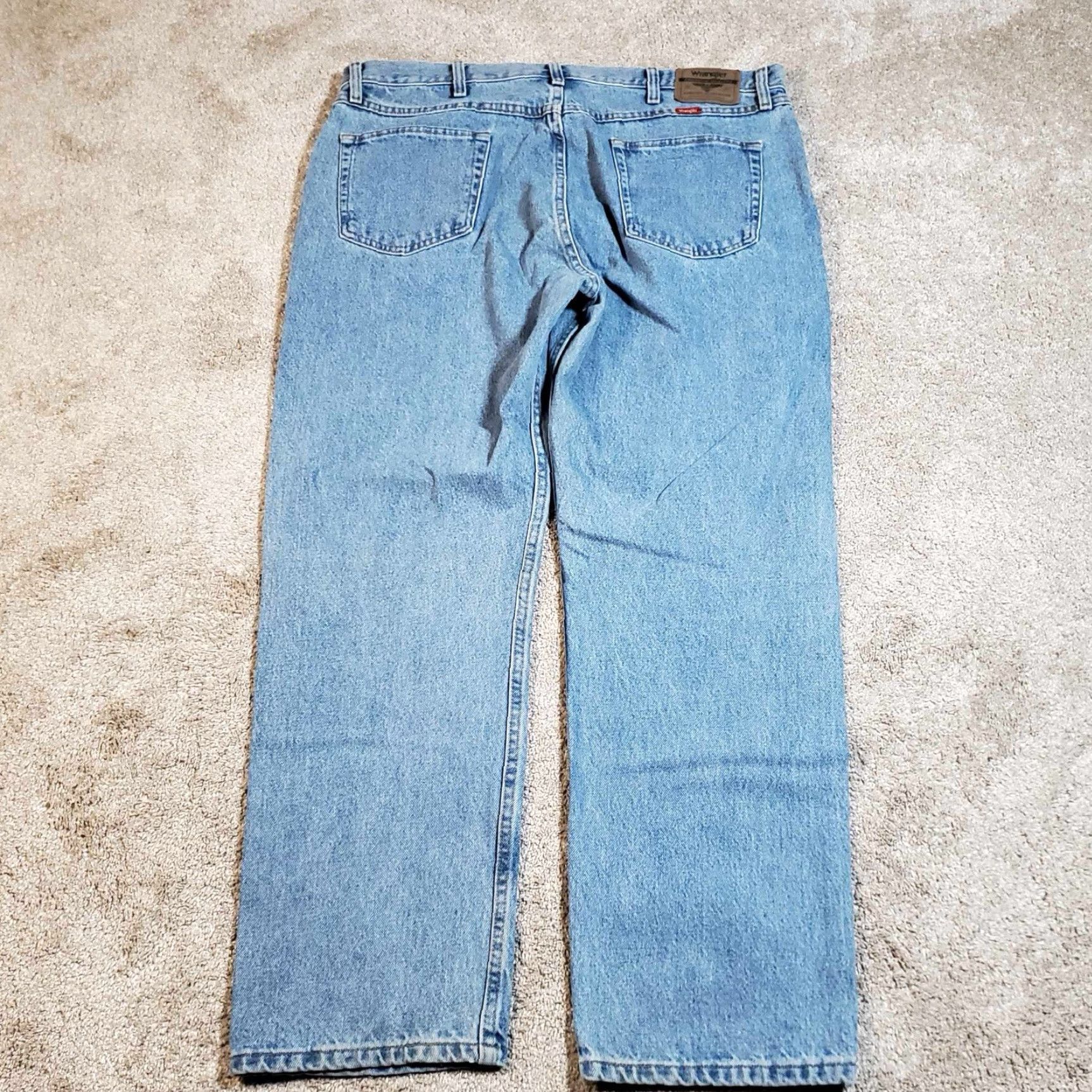 Wrangler WRANGLER 96501SL Jeans Regular Fit 40x30 Mens Blue Light Fade REGULAR FIT - 100% Cotton, Zipper Fly, Inseam 30, 40x30, Medium Wash, Regular Type Size US 40 / EU 56 - 3 Thumbnail