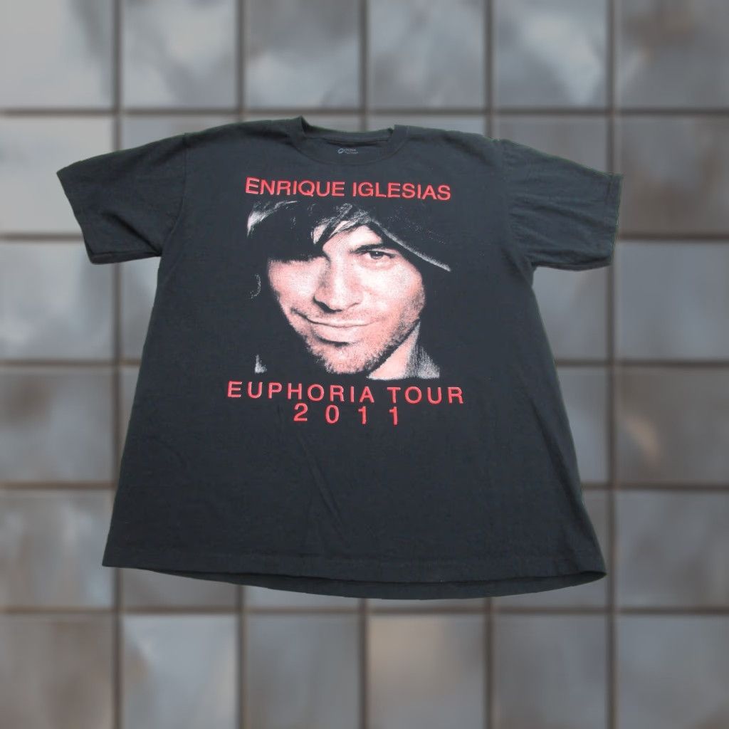 Gildan VINTAGE Enrique Iglesias Graphic Shirt Adult Large Black 2011 Euphoria Tour Mens Size US L / EU 52-54 / 3 - 1 Thumbnail