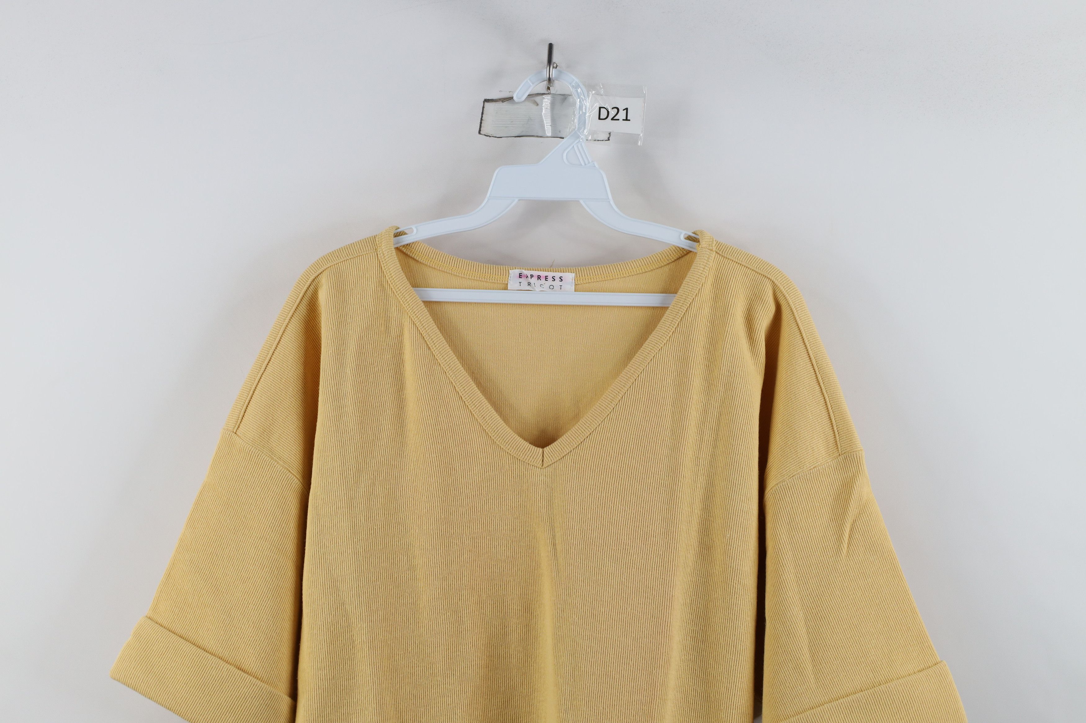 Express × Vintage Vintage 90s Express Ribbed Knit V-Neck T-Shirt Yellow Size L / US 10 / IT 46 - 2 Thumbnail