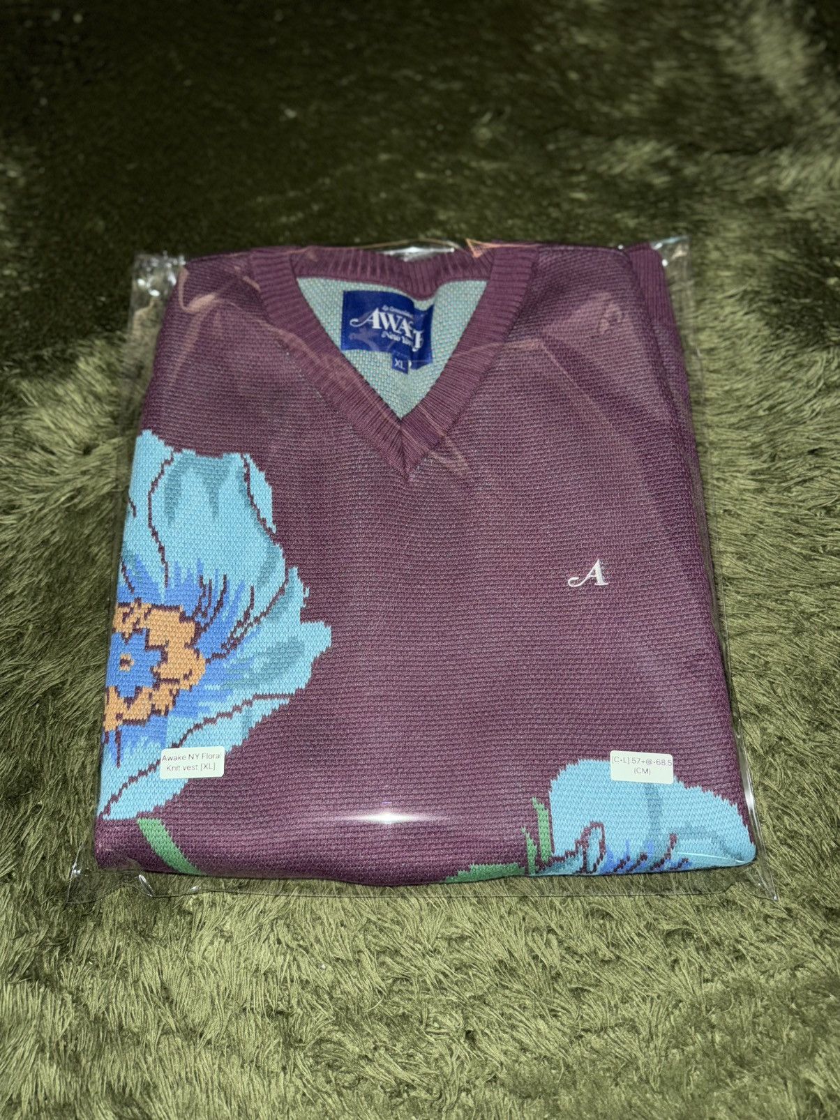 Awake NY [XL] AWAKE NY Floral Embroidery Logo Knit Vest Size US XL / EU 56 / 4 - 12 Thumbnail