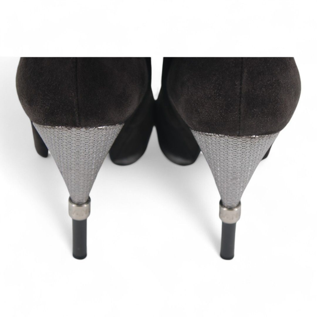 Chanel Chanel Suede Interlocking CC Logo High Heel Ankle Booties Size US 8.5 / IT 38.5 - 7 Thumbnail