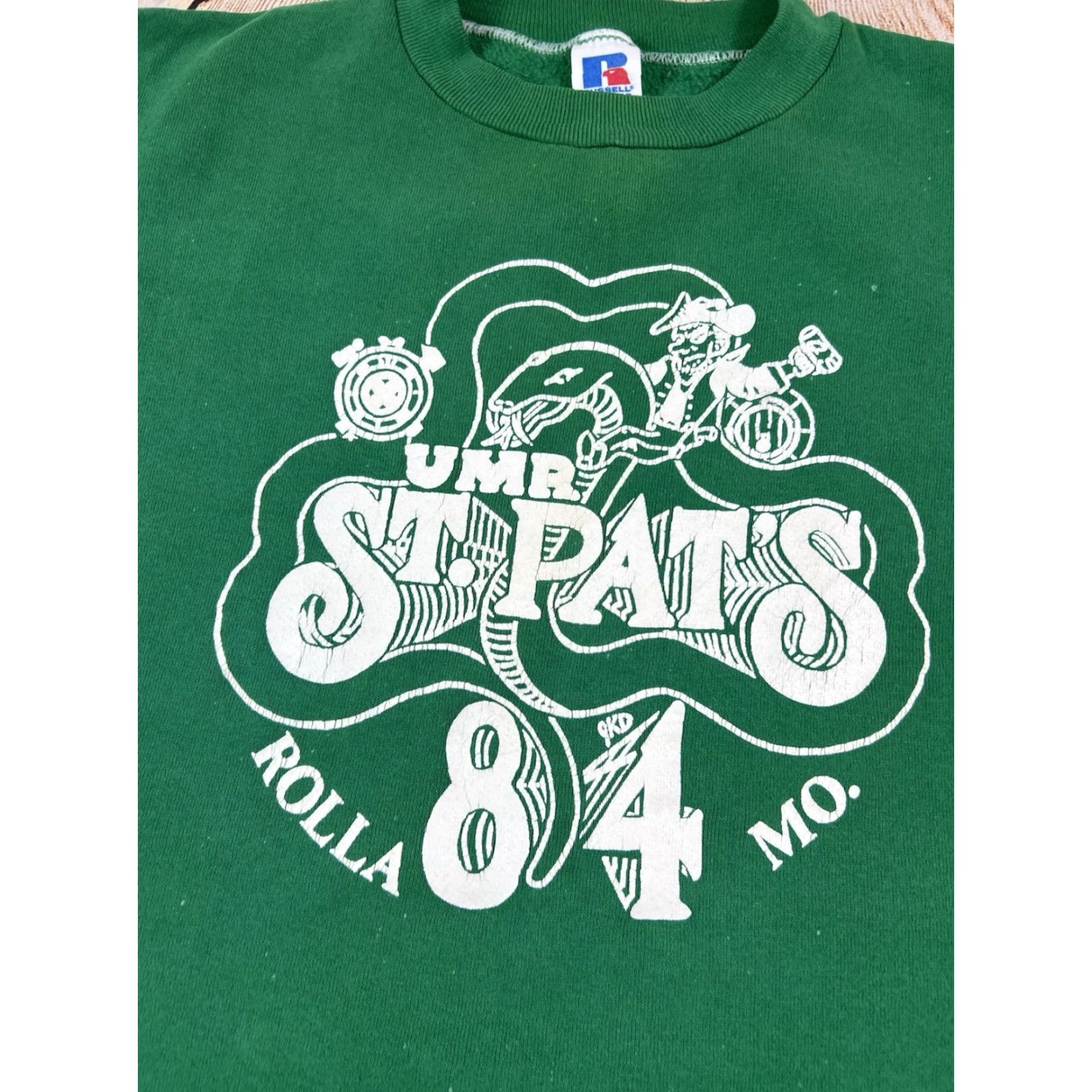 Vintage VINTAGE Russell Sweatshirt Pullover University 80s St. Pats St. Patricks Day Green Cotton Blend Size M Unisex Adults Burger? Size US M / EU 48-50 / 2 - 2 Thumbnail