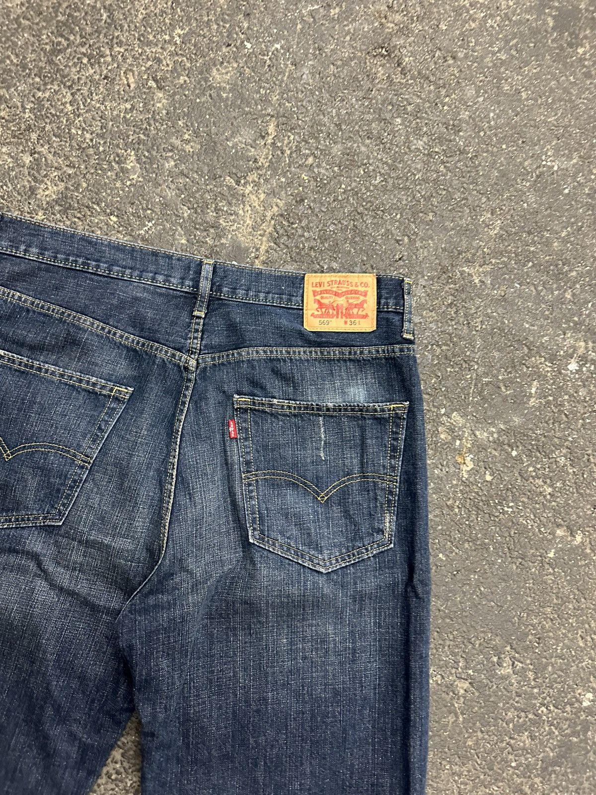 Levi's × Vintage Y2K Levi’s 569 jorts Size US 34 / EU 50 - 2 Thumbnail