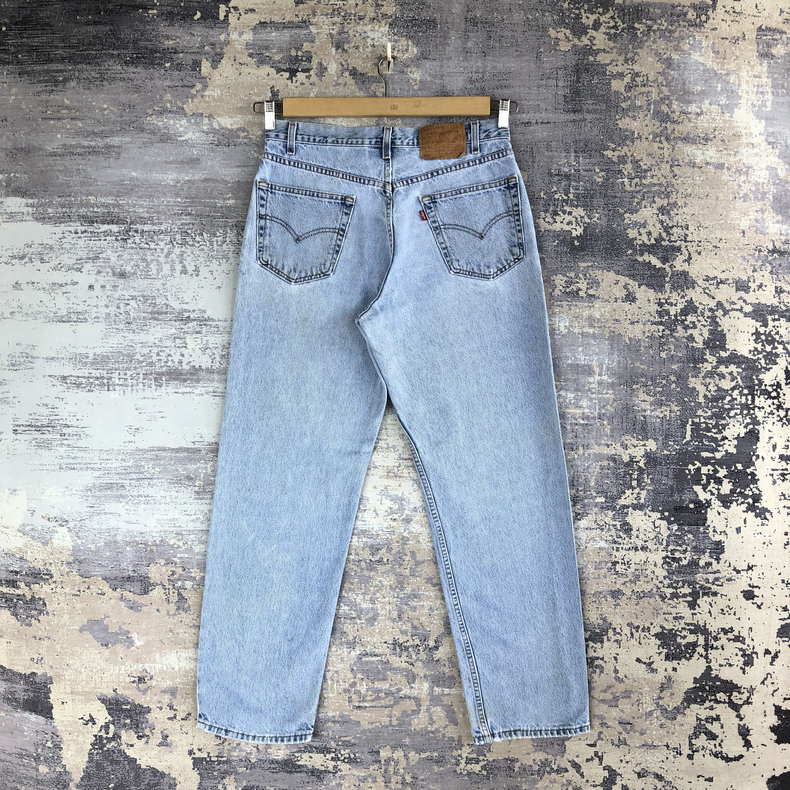Levi's Vintage Levis 550 Light Wash Jeans Levi's Sun Faded Denim Size US 32 / EU 48 - 2 Thumbnail