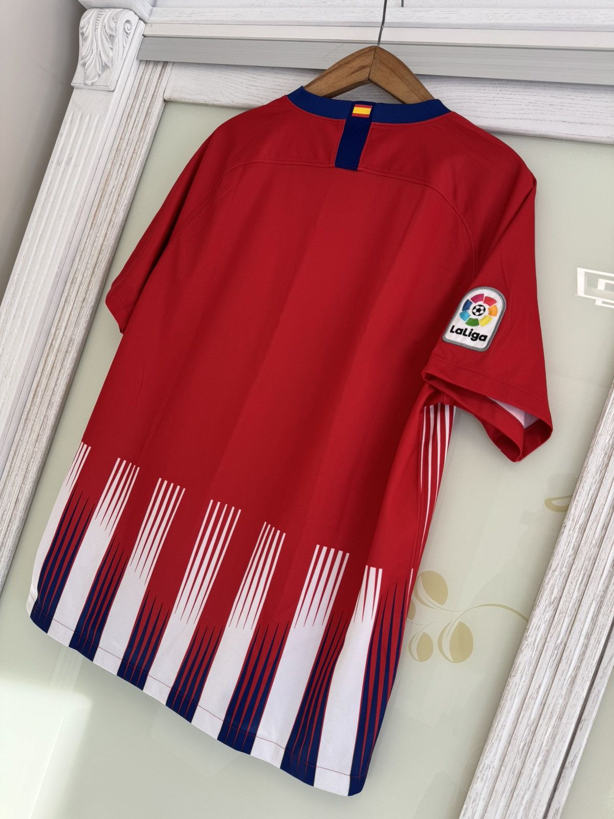 Nike Atletico Madrid 2019-2020 Home Soccer Jersey Football Shirt Size US XL / EU 56 / 4 - 8 Thumbnail