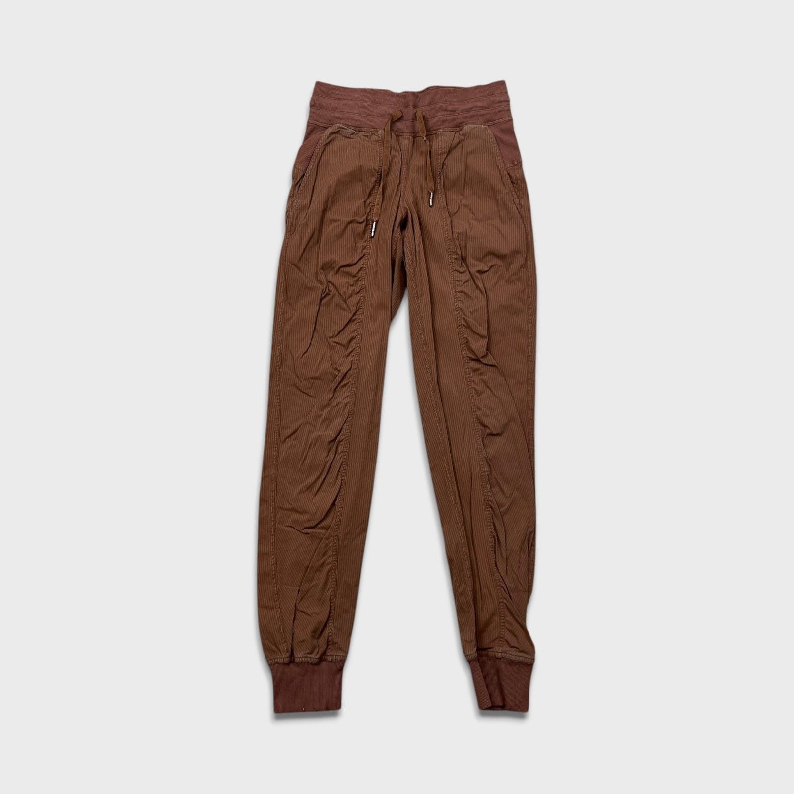 Lululemon Lululemon Dance Studio Mid-Rise Jogger Size 2 Athletic Taper Size 26" / US 2 / IT 38 - 1 Thumbnail
