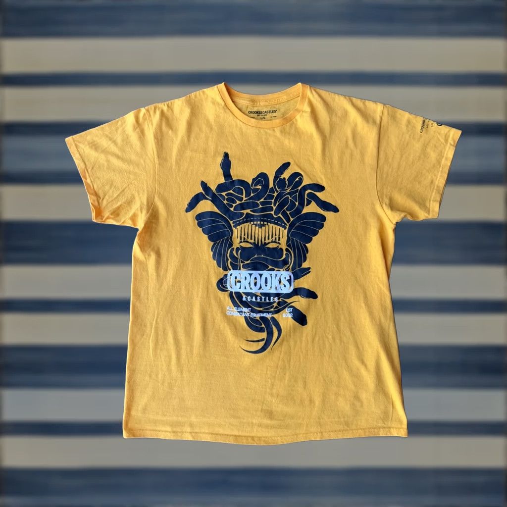 Crooks & Castles Crooks & Castles Medusa Graphic T-Shirt L Men Yellow Streetwear Y2K Hoodie? No Size US L / EU 52-54 / 3 - 1 Thumbnail