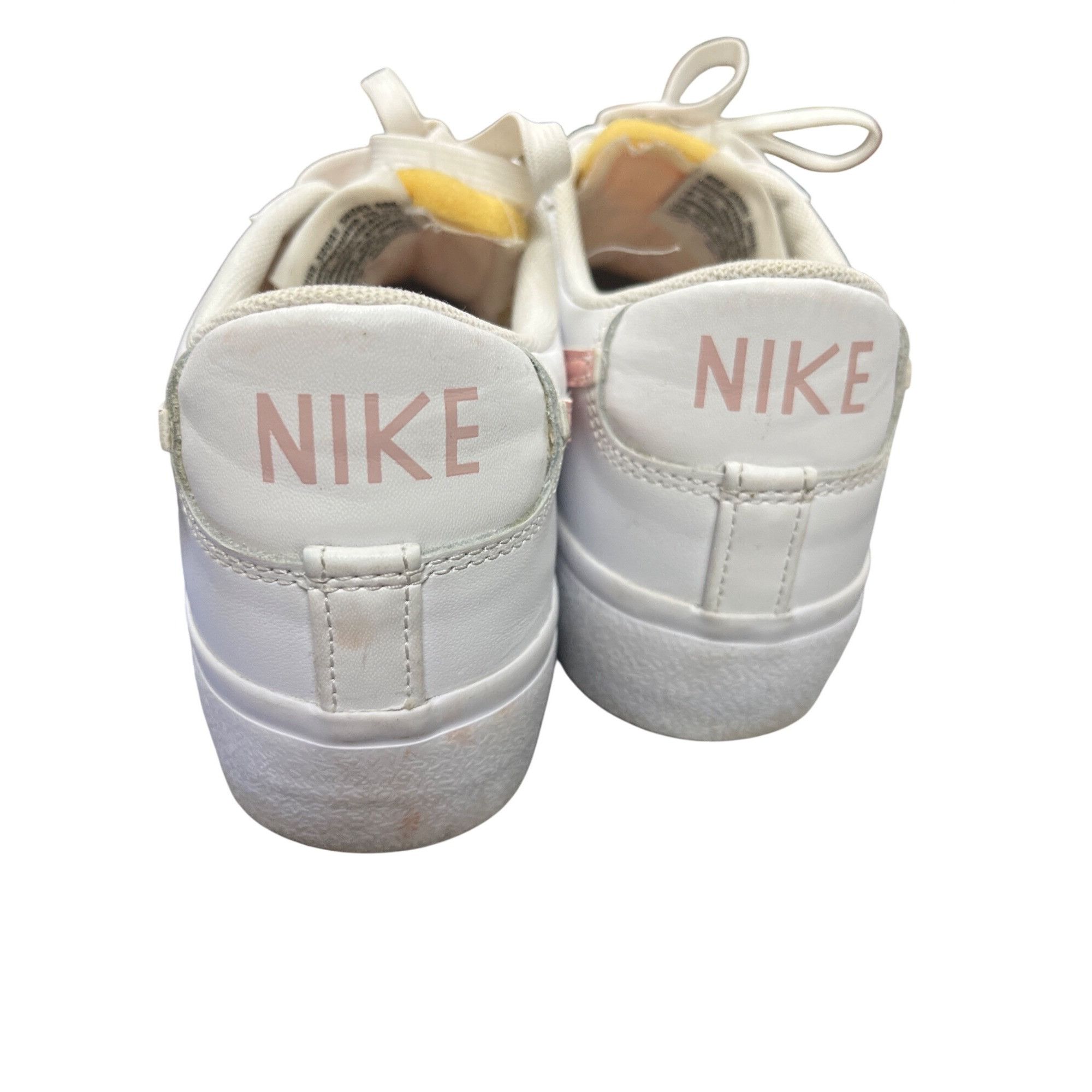 Nike Nike Blazer low wms white pink platform sneakers shoes sz 8 Size US 8 / IT 38 - 13 Thumbnail