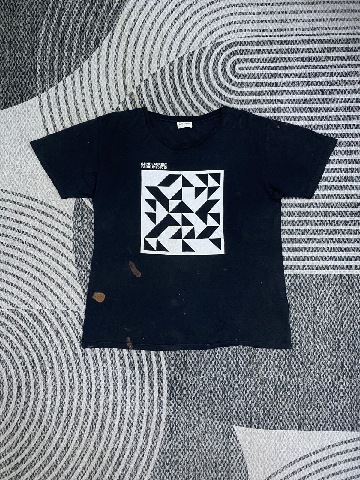 Saint Laurent Paris Vintage Saint Laurent Paris Geometric Print Faded Shirt Size US M / EU 48-50 / 2 - 1 Thumbnail