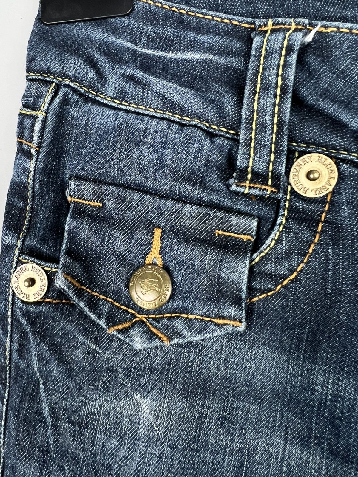 Burberry × Japanese Brand × Vintage Rare Burberry London blue Label Japanese Collection Size 28" / US 6 / IT 42 - 4 Thumbnail