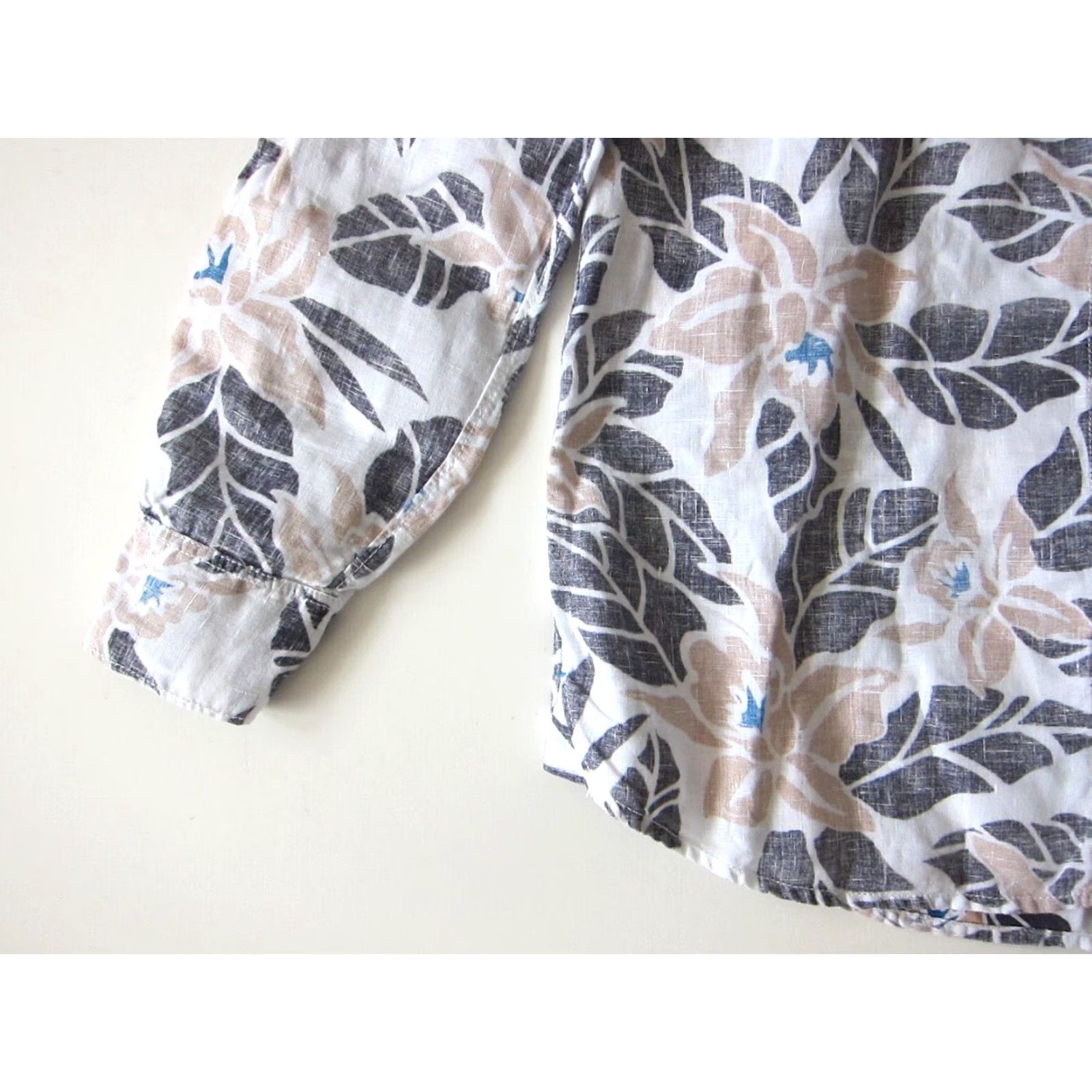 Tommy Bahama Tommy Bahama Blouse Shirt Oversized 100% Linen Floral Blue Small Womens Size S / US 4 / IT 40 - 7 Thumbnail