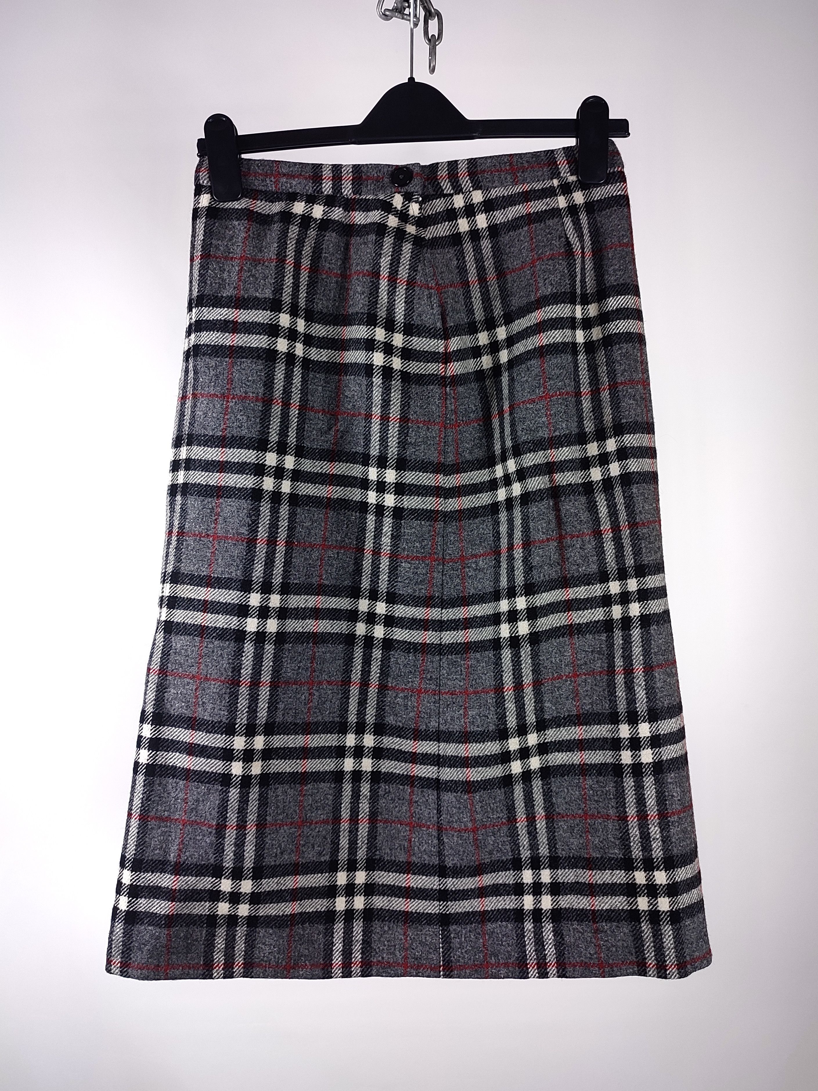 Burberry 90s Burberry Nova Check Wool Mid Skirt Size 28" / US 6 / IT 42 - 2 Thumbnail