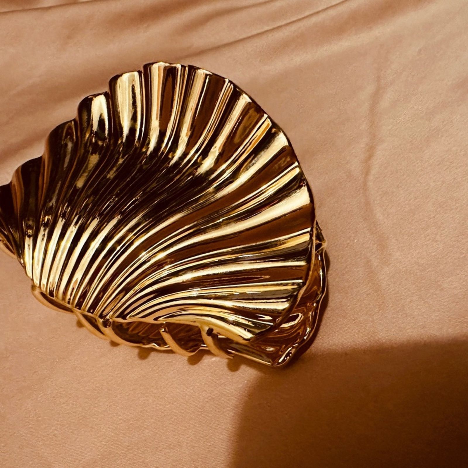 Other Gold Shell Hair Claws Hairwear for Women Size ONE SIZE - 3 Thumbnail