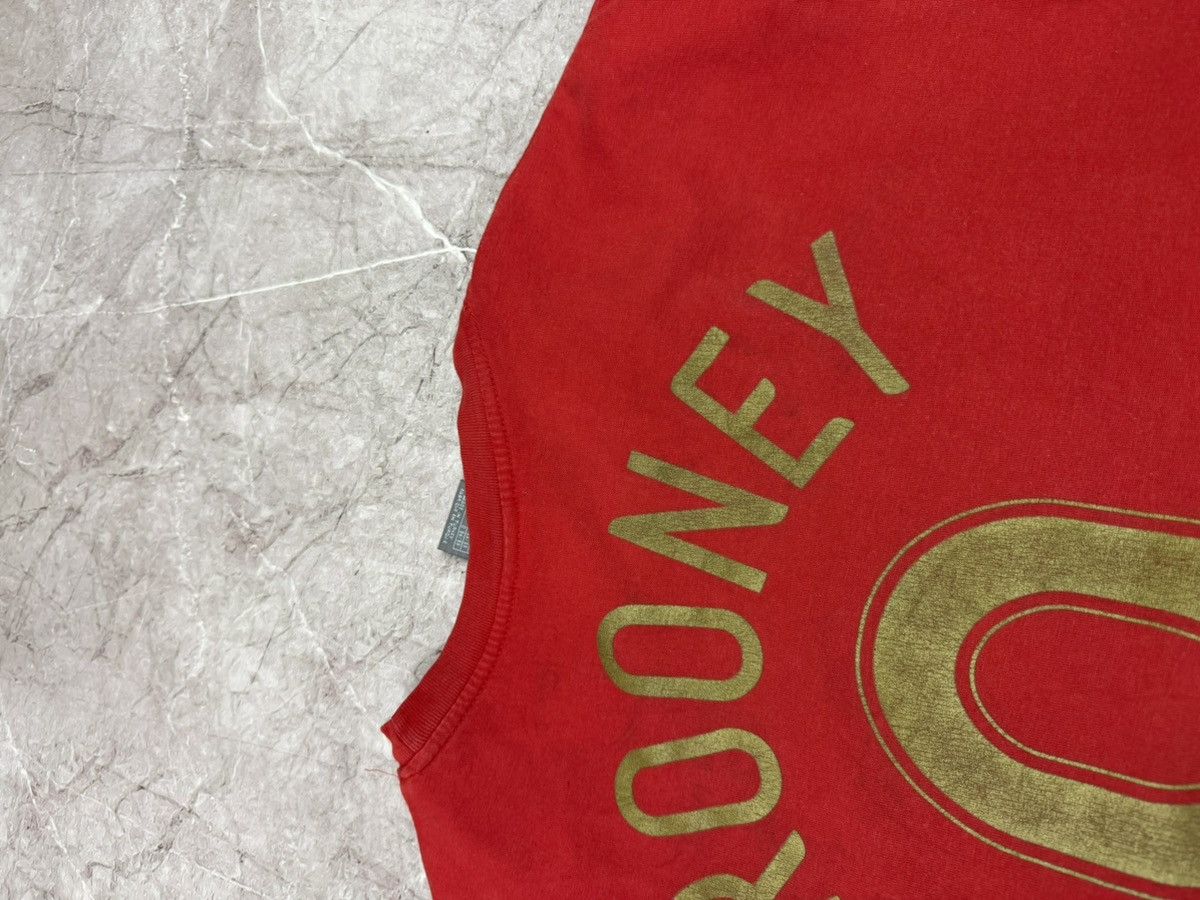 Nike Vintage Nike England Wayne Rooney #9 T-Shirt - Red Size US XL / EU 56 / 4 - 4 Thumbnail
