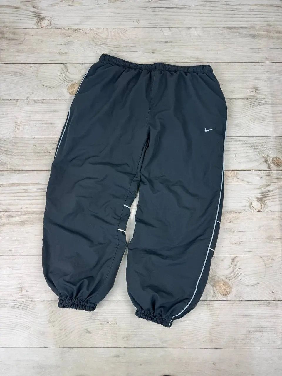 Nike Vintage Nike Track Pants 3/4 Shorts 00s Swoosh Striped Y2K Size US 36 / EU 52 - 7 Thumbnail