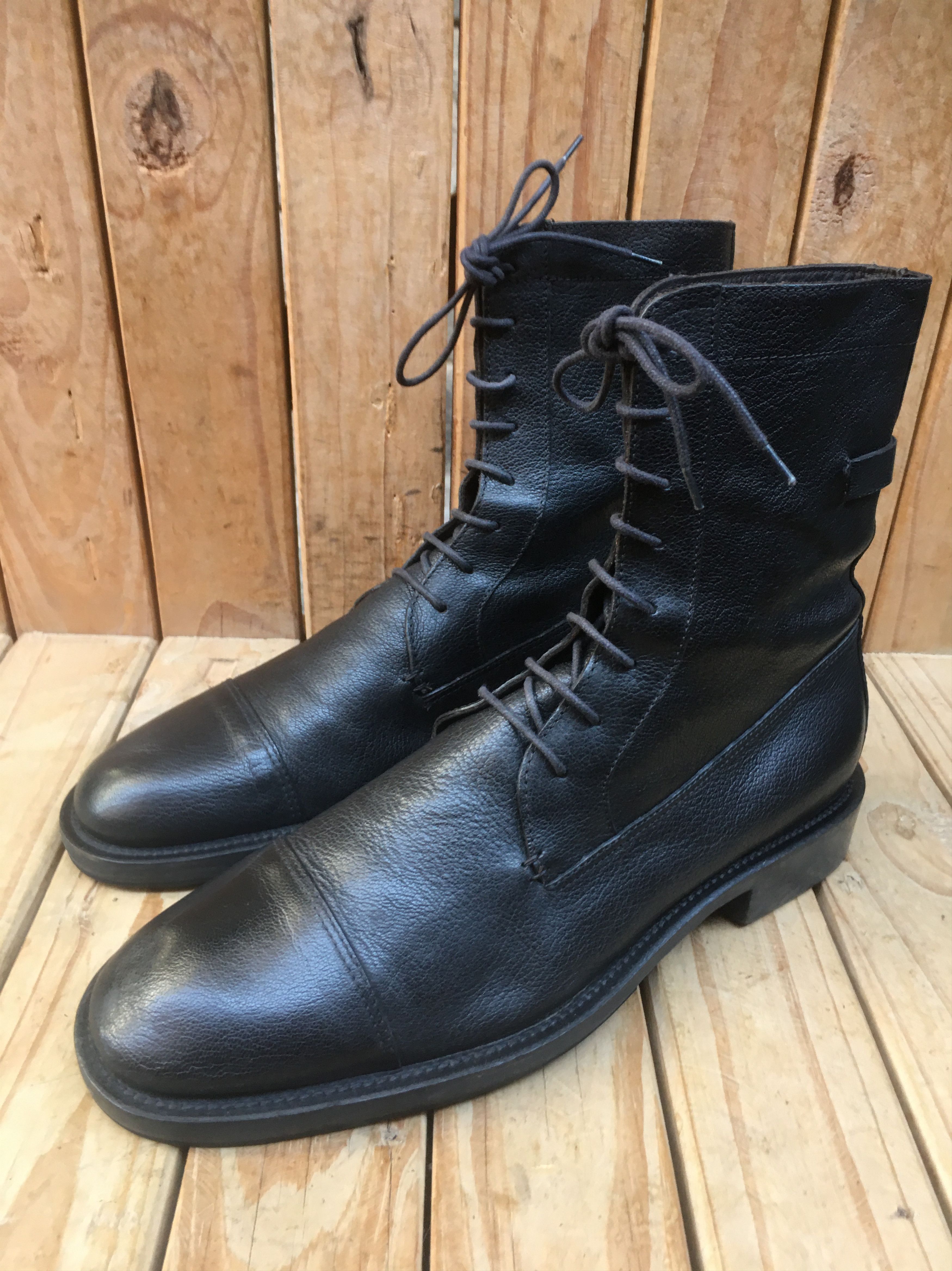 image of Gucci Cap Toe Pebbled Lace Up Leather Boots in Black, Men's (Size 10)
