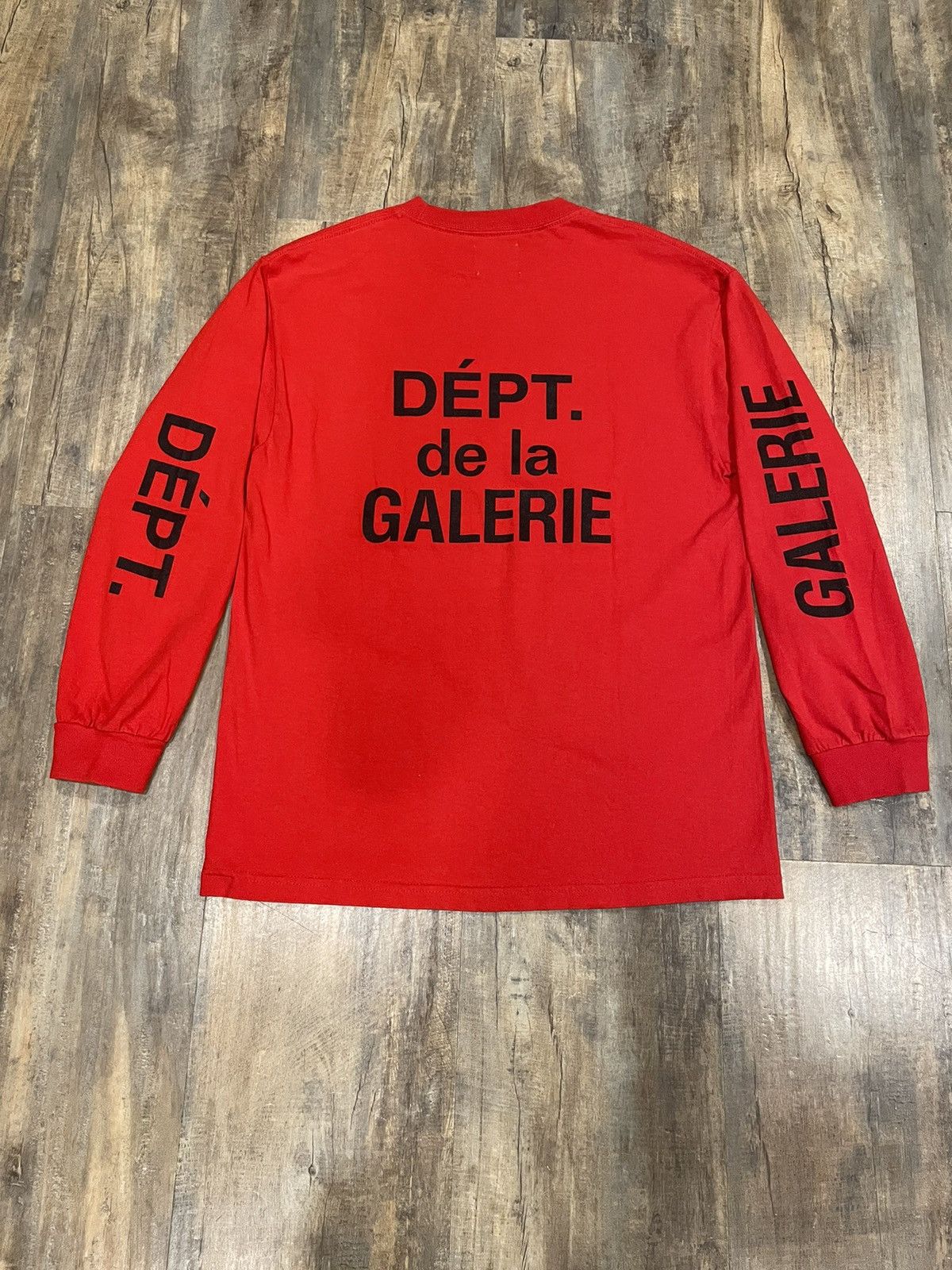 Gallery Dept. RARE Gallery Dept French Collector Souvenir Logo Red L/S Tee Size US S / EU 44-46 / 1 - 1 Thumbnail
