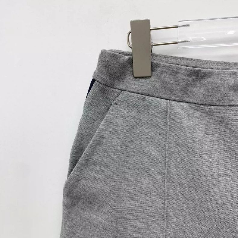 Prada Gray Logo Red Tag Casual Shorts S Size -2505 Size US 28 / EU 44 - 3 Thumbnail
