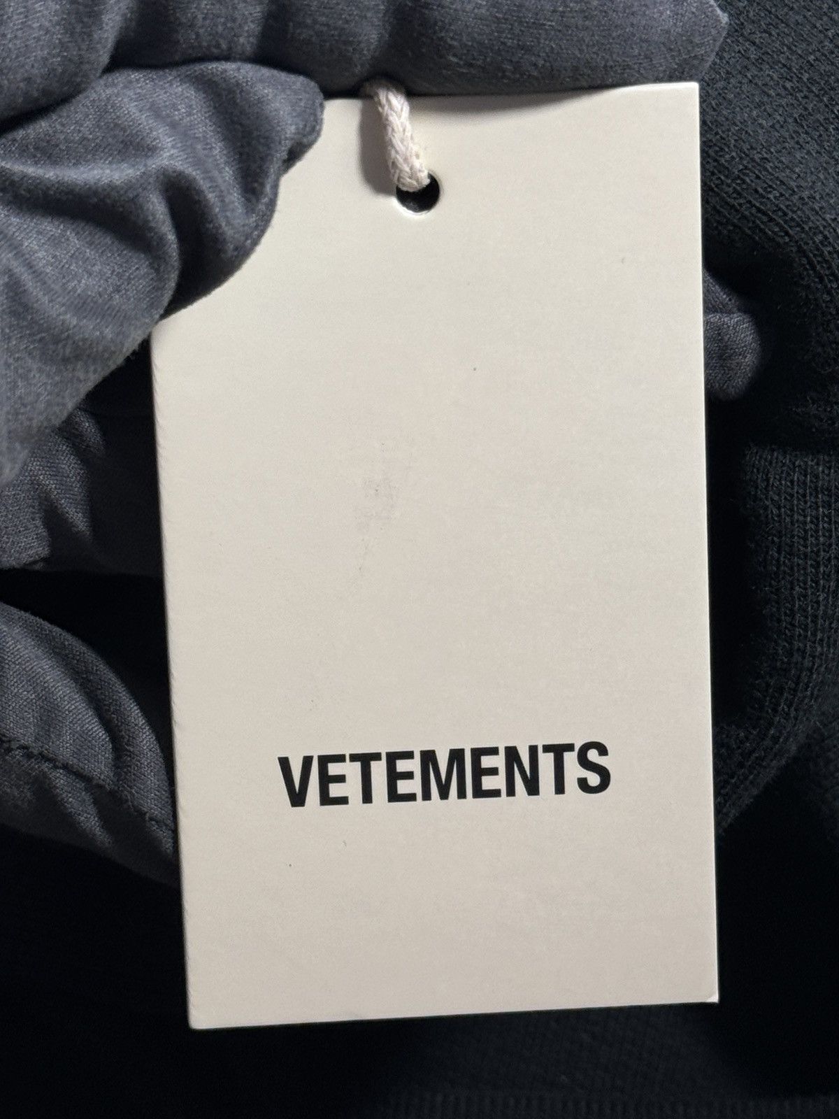 Vetements GRAPHIC PRINT OVERSIZED HOODIE Size US XXL / EU 58 / 5 - 11 Thumbnail
