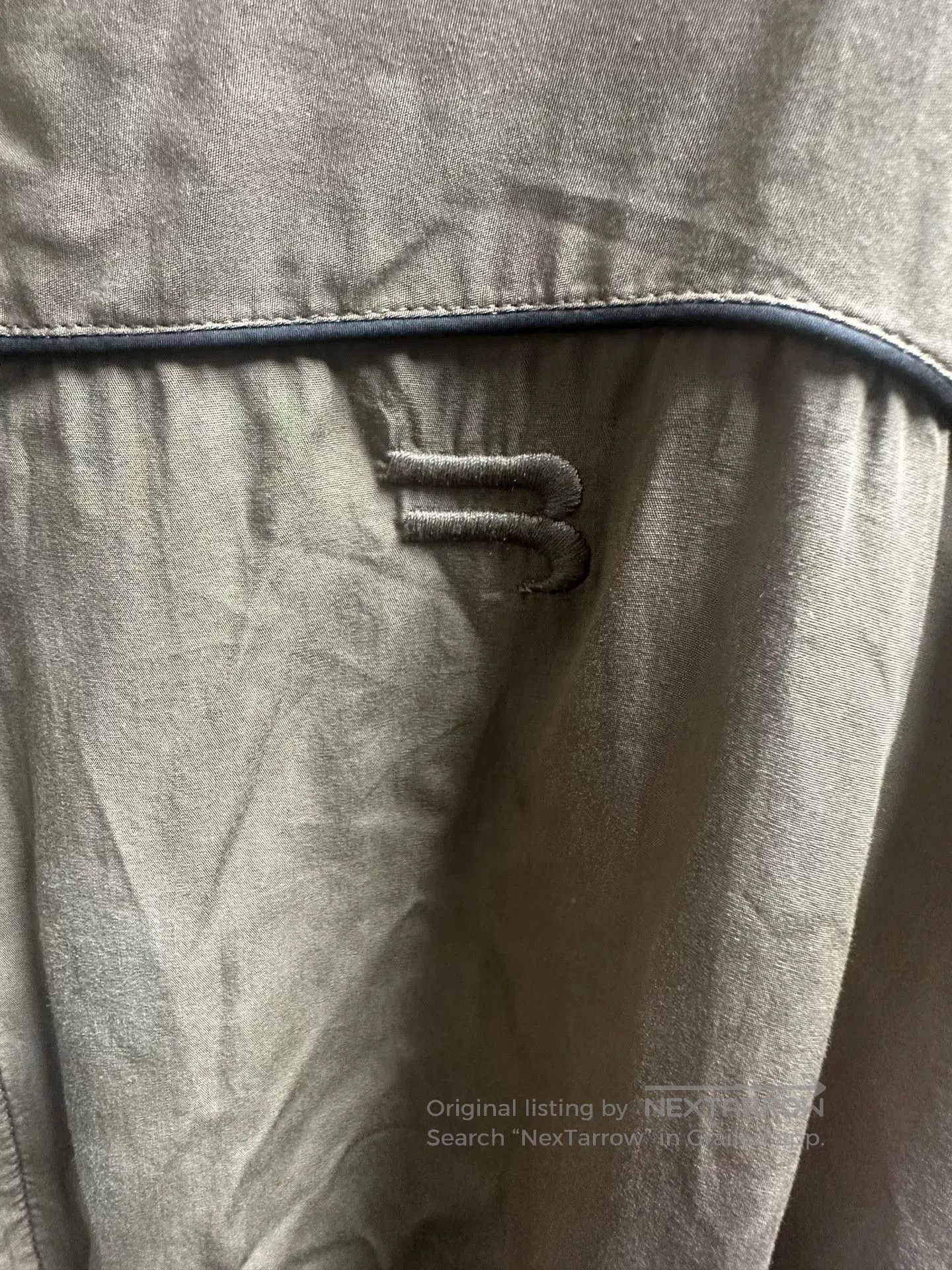 Balenciaga Balenciaga Solid Embroidered Logo Stand Collar. Size XXS / US 00 / IT 34 - 3 Thumbnail