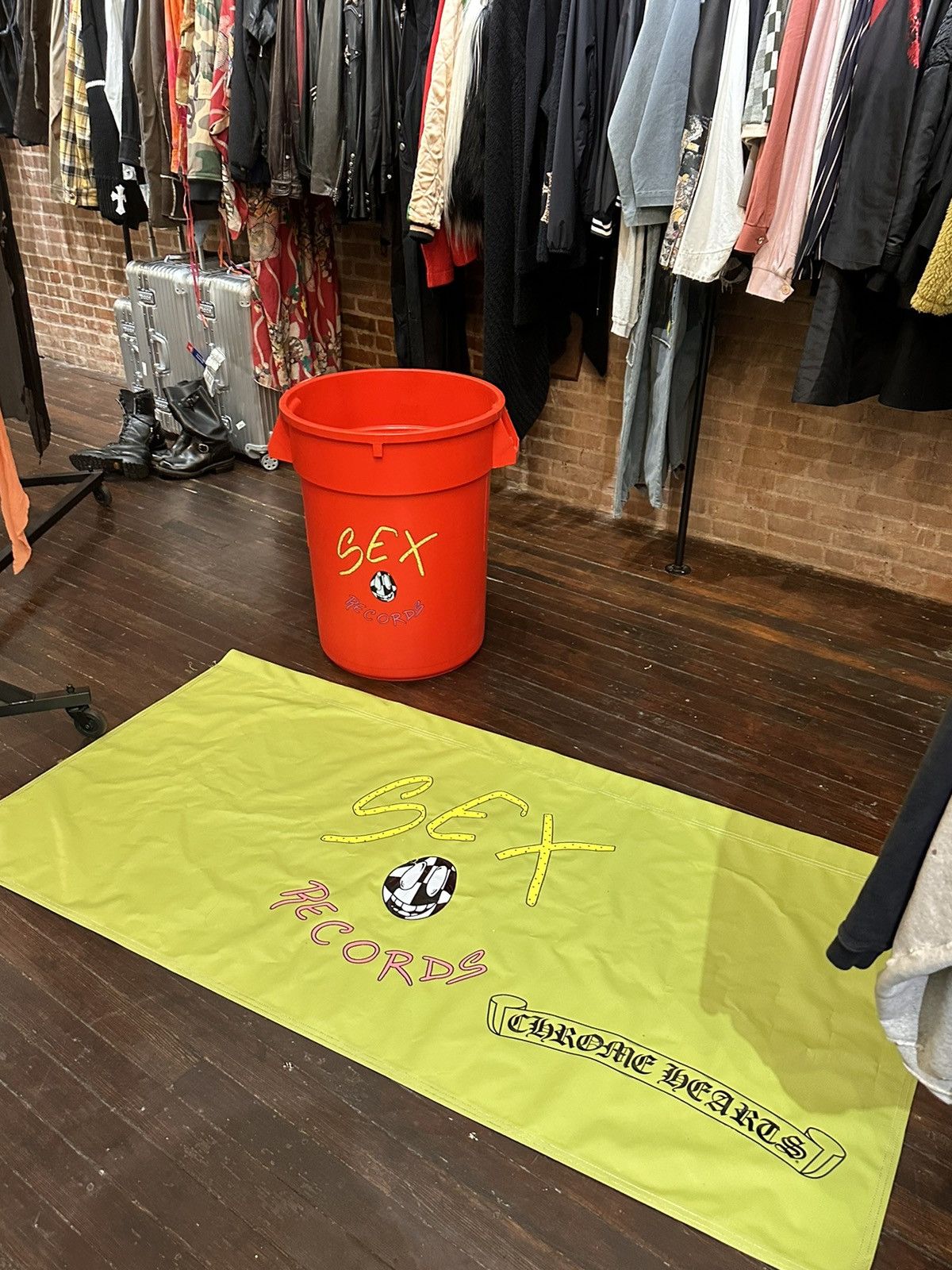 Chrome Hearts × Matty Boy CHROME HEARTS SEX RECORDS MATTY BOY GARBAGE CAN Size ONE SIZE - 8 Thumbnail