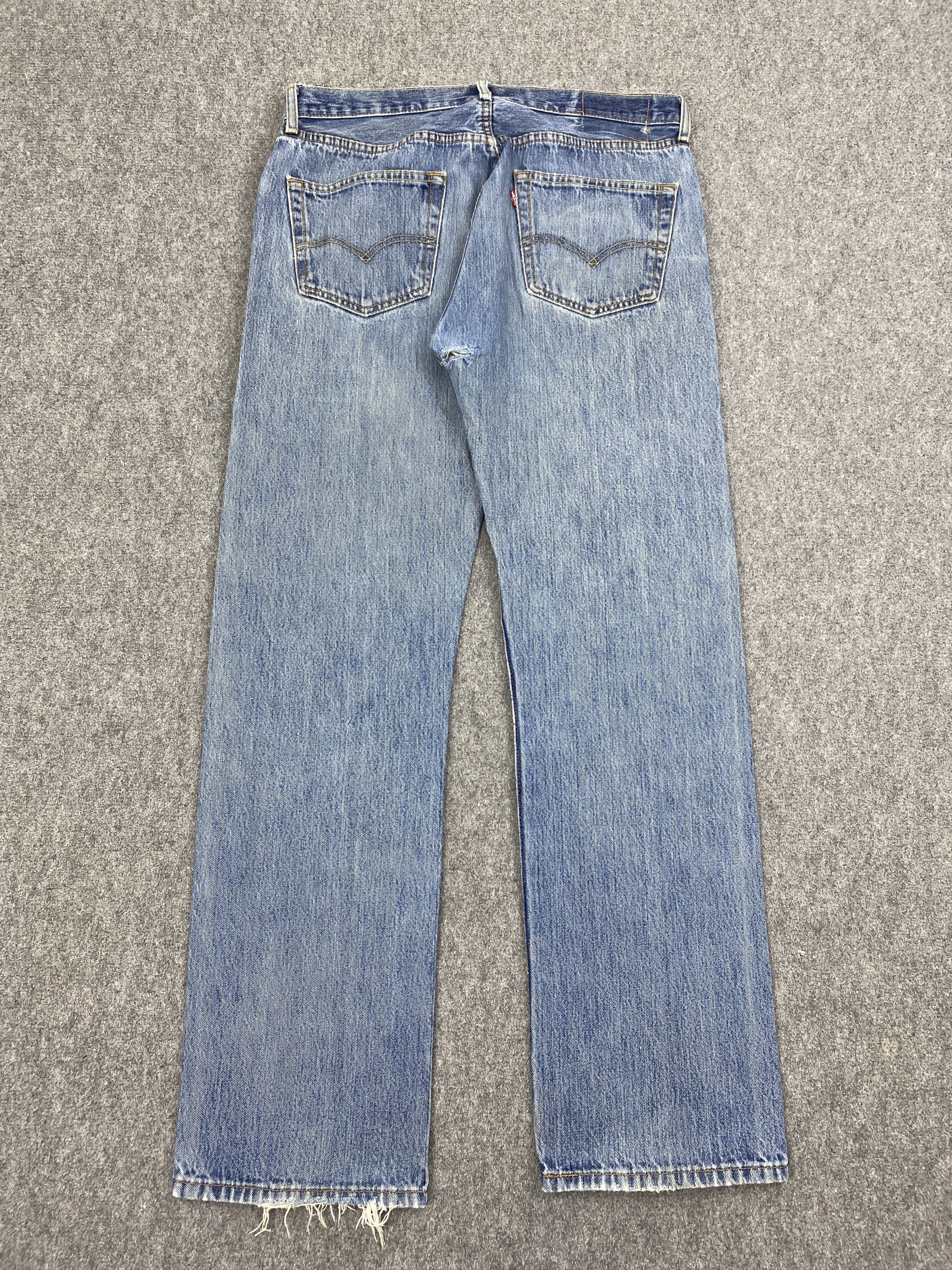 Levi's × Vintage Distressed Vintage Levi's 501 Faded Blue Jeans DP2815 Size US 36 / EU 52 - 3 Thumbnail