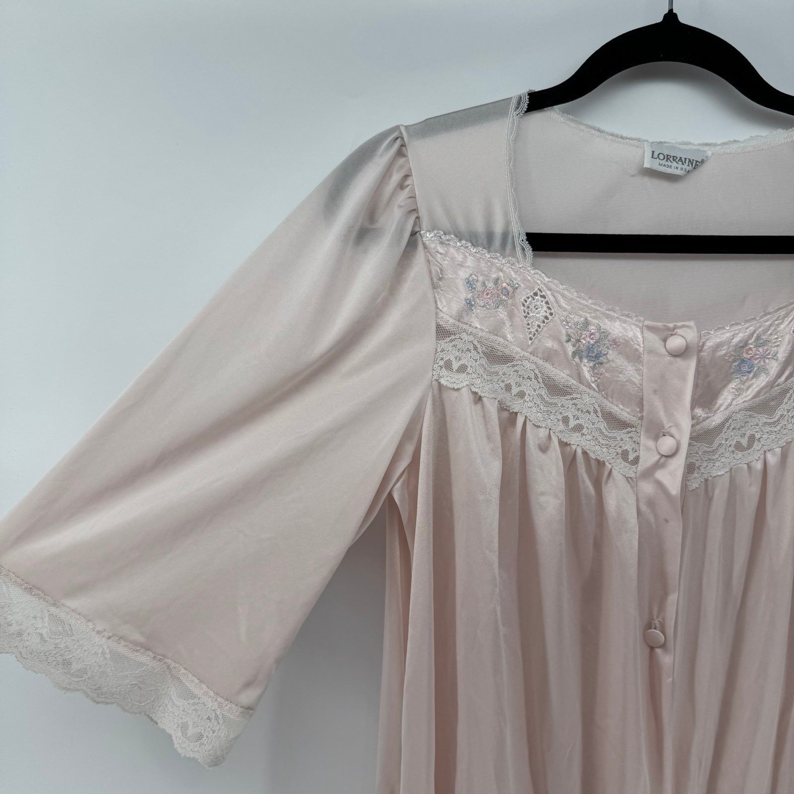 Other Vintage Lorraine Nightgown Pink Lace Button Front Made in U Size L / US 10 / IT 46 - 2 Thumbnail