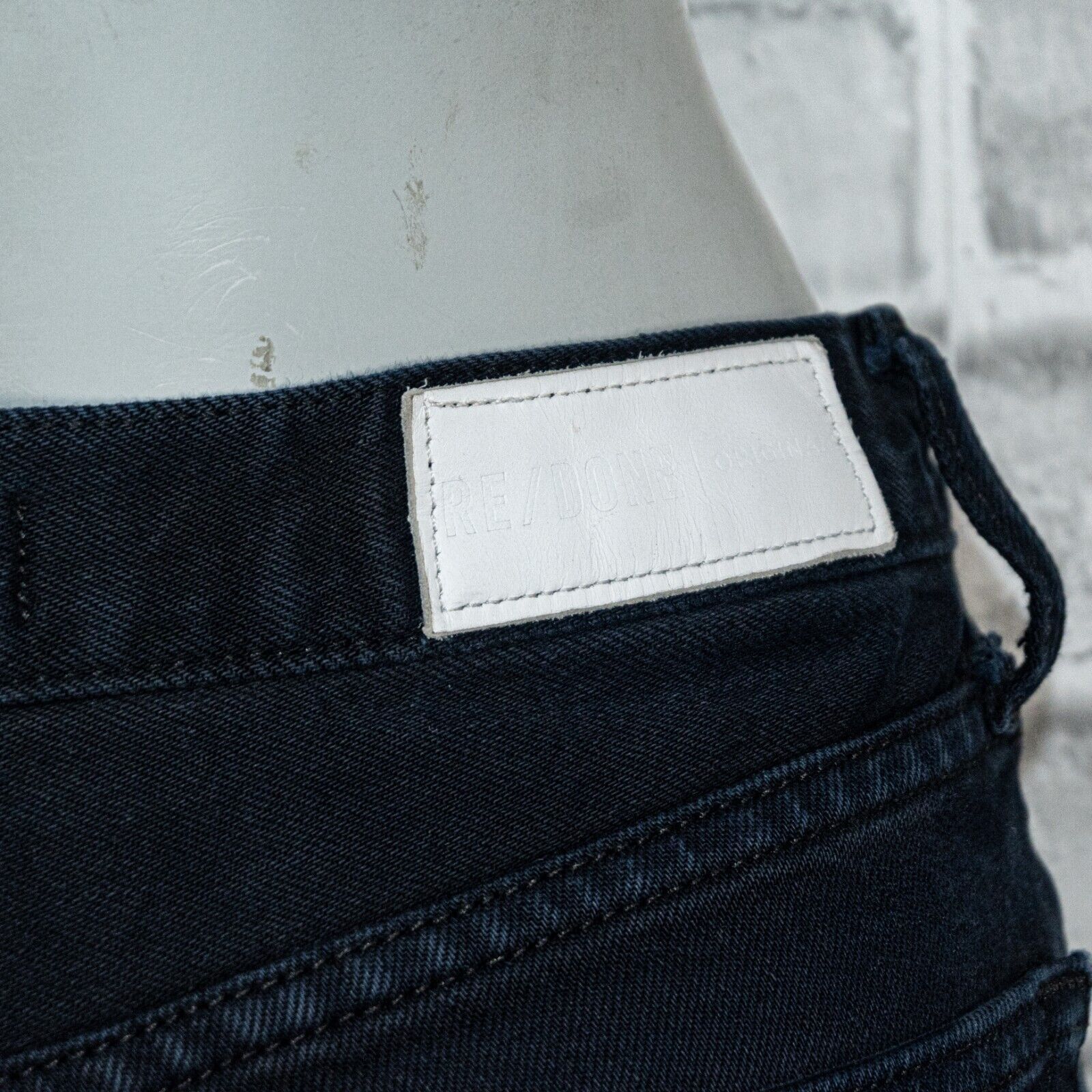RE/DONE RE/DONE Originals fray crop high rise denim Jeans black/blue Size 25" / US 0 / IT 36 - 13 Thumbnail