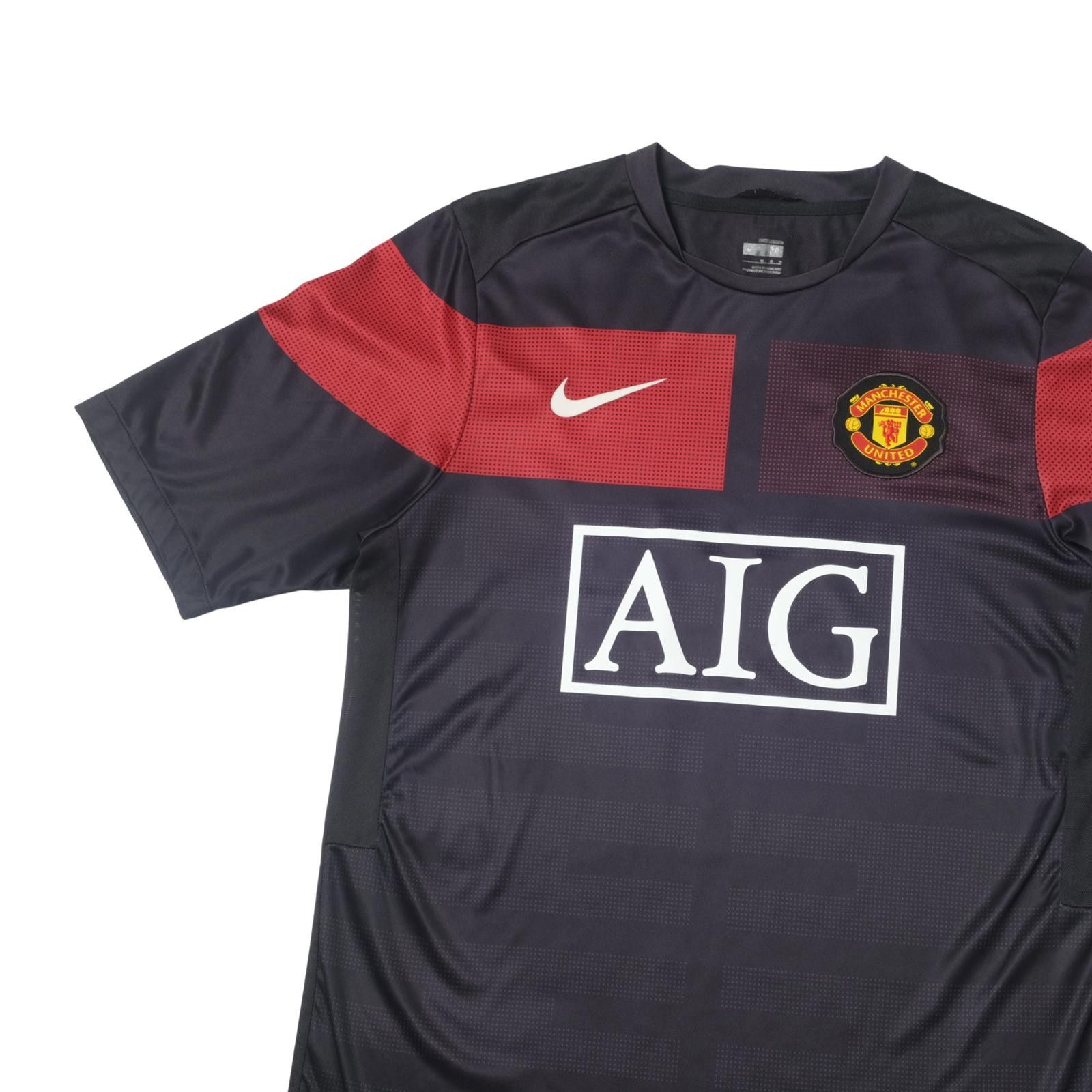 Nike 2009/10 Manchester United Training Shirt (M/L) Size US M / EU 48-50 / 2 - 3 Thumbnail
