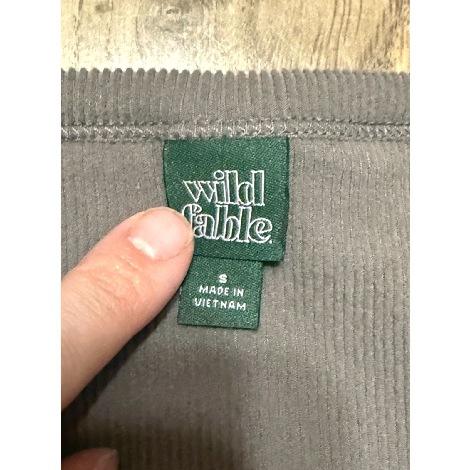 Vintage Wild Fable Shirt Women's Small Gray Long Sleeve Crop Top Scoop Neck Size S / US 4 / IT 40 - 5 Thumbnail