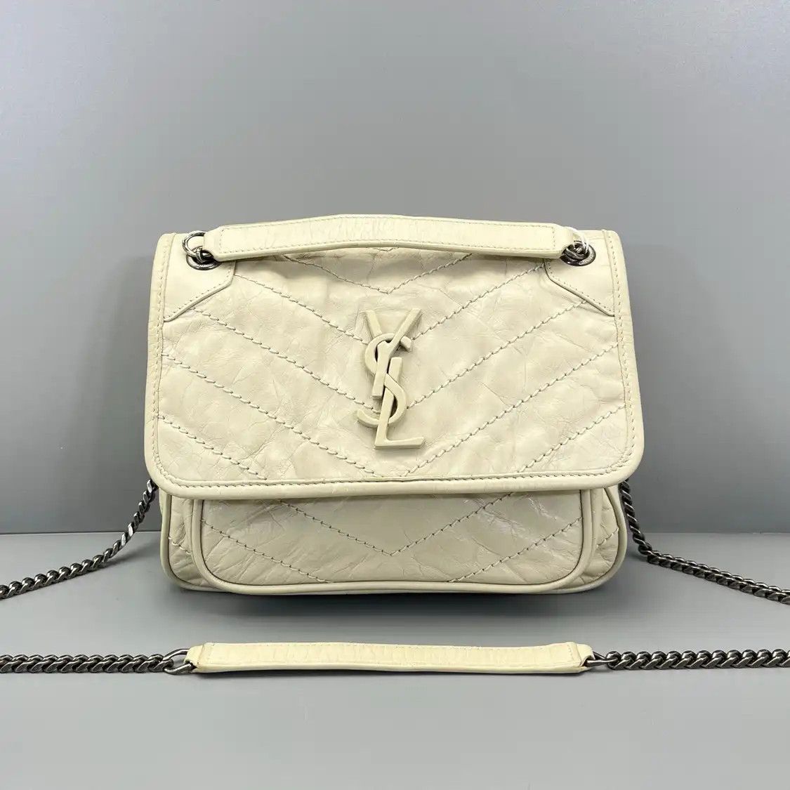 Saint Laurent Paris Saint Laurent Paris YSL NIKI beige cowhide leather quilted Vshoulder bag Size ONE SIZE - 1 Thumbnail