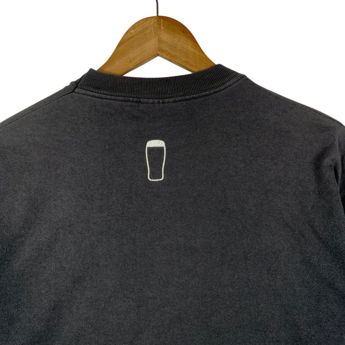 Vintage Vintage GUINNESS DRAUGHT BEER Beverages Tee Shirt Top Size US L / EU 52-54 / 3 - 9 Thumbnail
