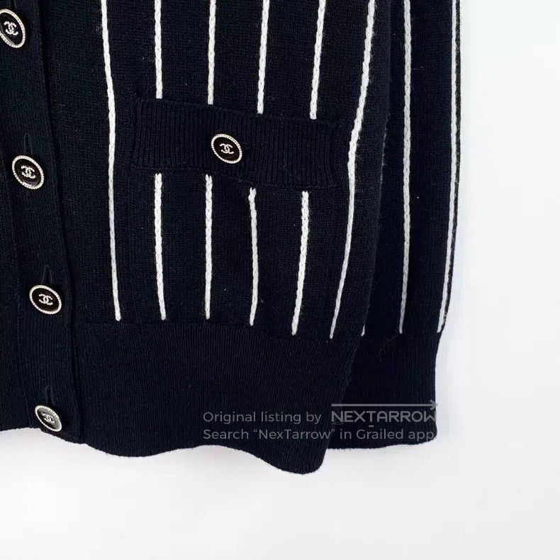 Chanel Chanel 23P black striped cashmere V-neck single-breasted l Size XS / US 0-2 / IT 36-38 - 4 Thumbnail