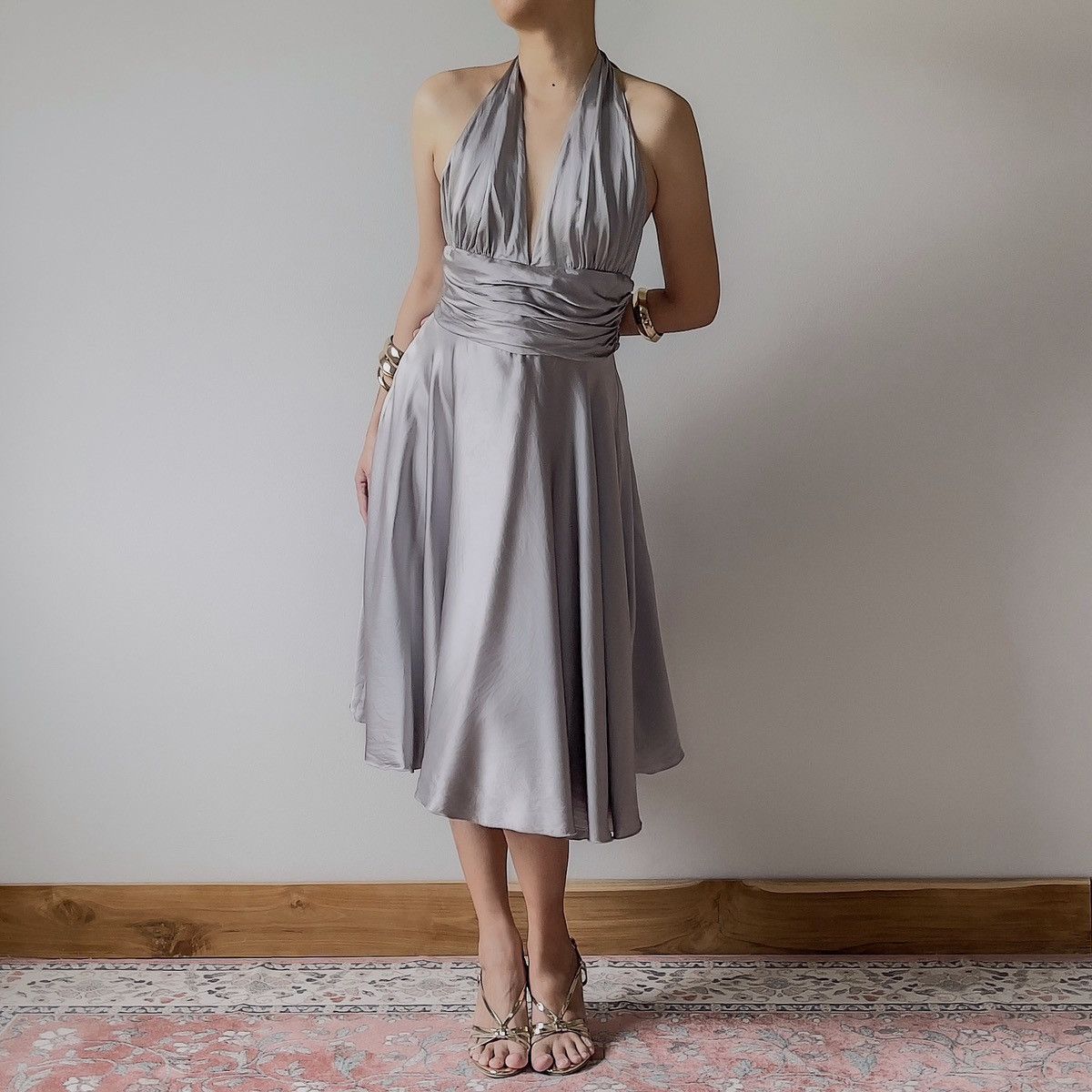 Vintage Vintage Romantic Gray Silk Open Back Dress (Medium) Size L / US 10 / IT 46 - 2 Thumbnail