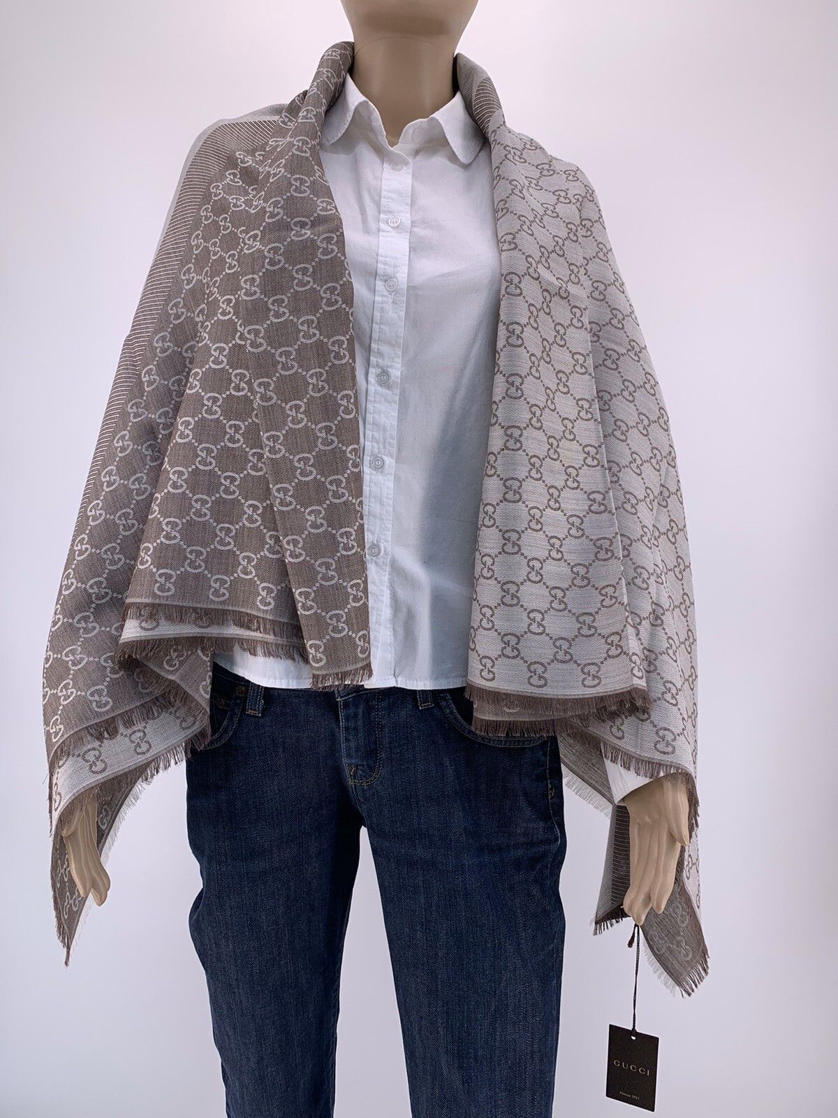 Gucci Size 140x140cm New Gucci Scarves Wool/Silk Size ONE SIZE - 4 Thumbnail