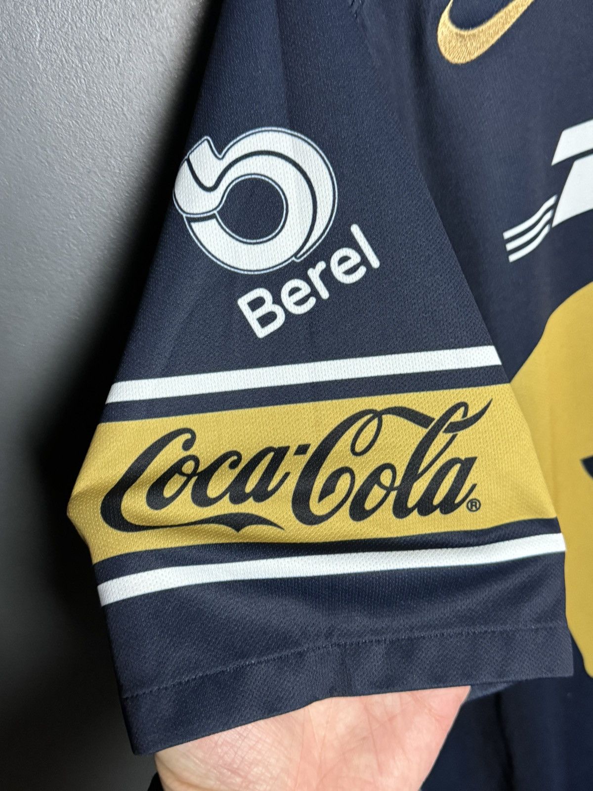 Nike Club Universidad Nacional Pumas 17/18 Home Football Jersey Size US XL / EU 56 / 4 - 6 Thumbnail